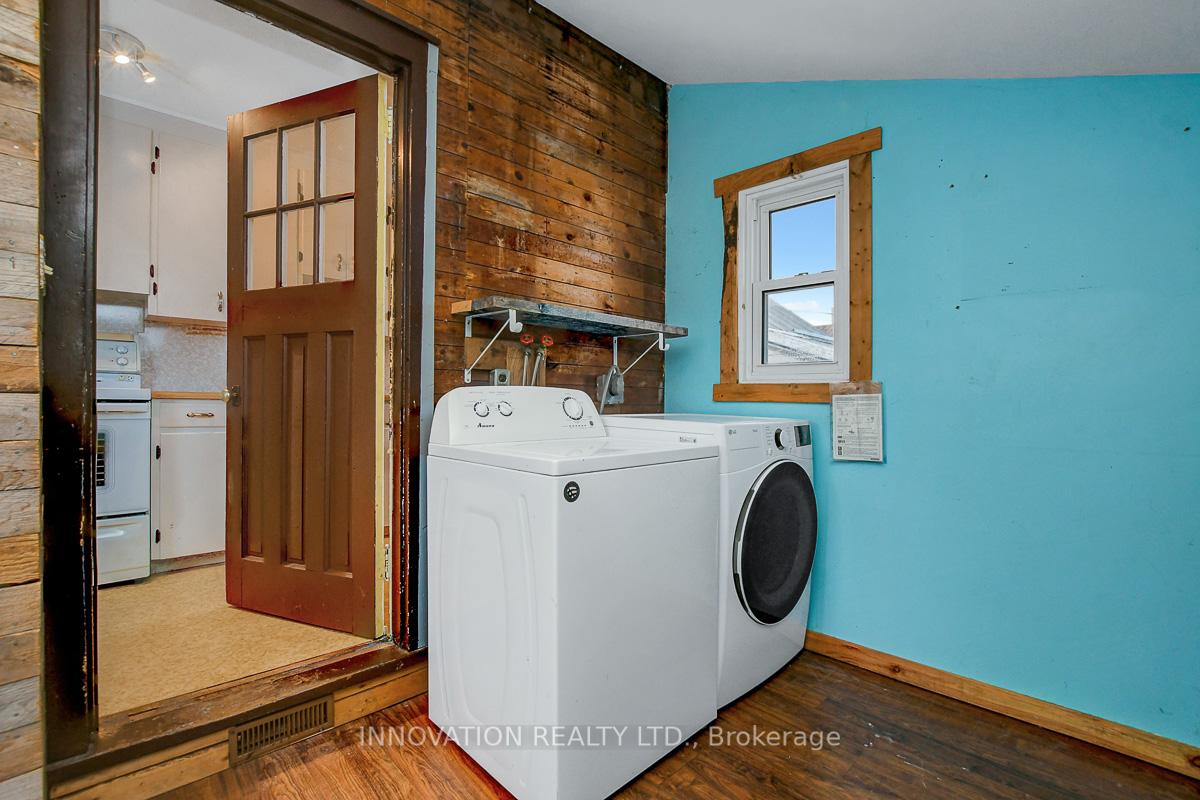 Photo 8 of 409 Dominion Street, Renfrew — HOMEH