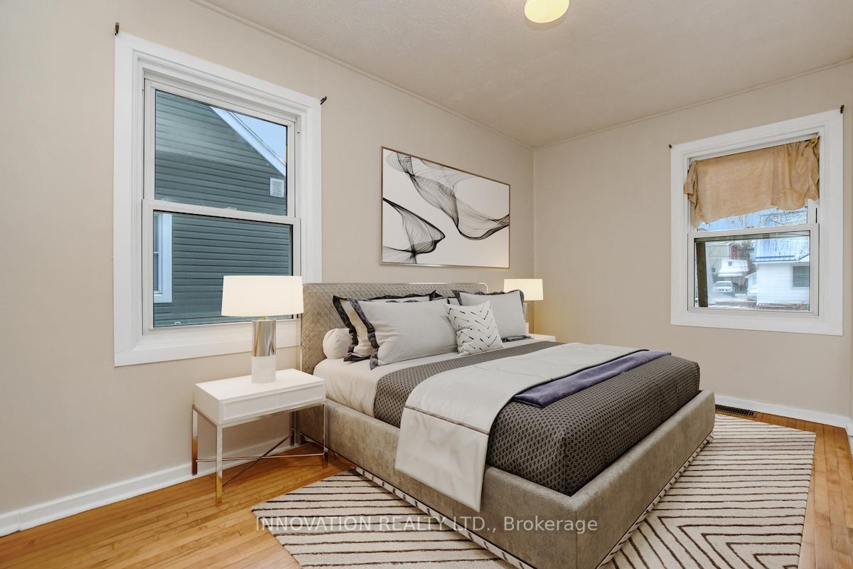 Photo 11 of 409 Dominion Street, Renfrew — HOMEH