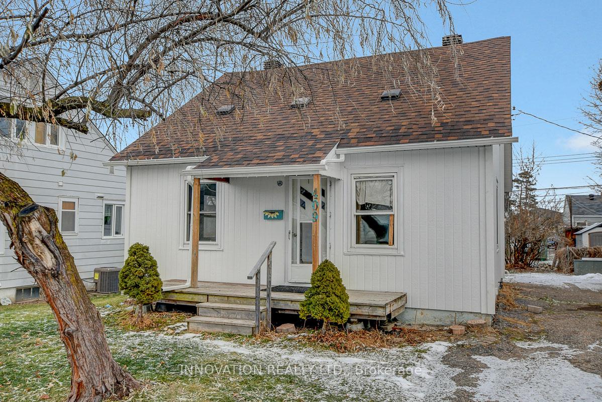 Photo 15 of 409 Dominion Street, Renfrew — HOMEH