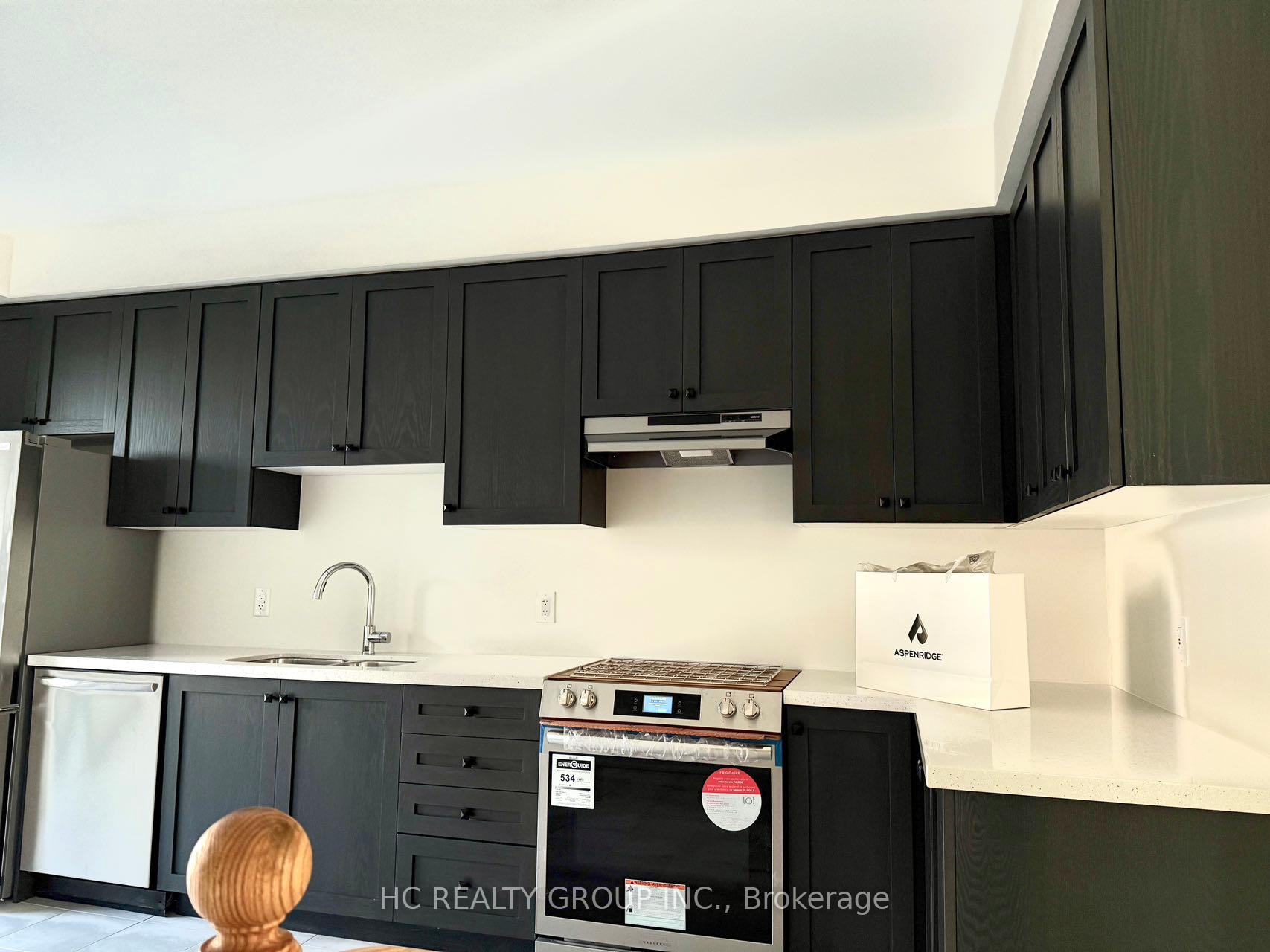 Photo 6 of 2826 Tippett Mews, Pickering, Rural Pickering — HOMEH