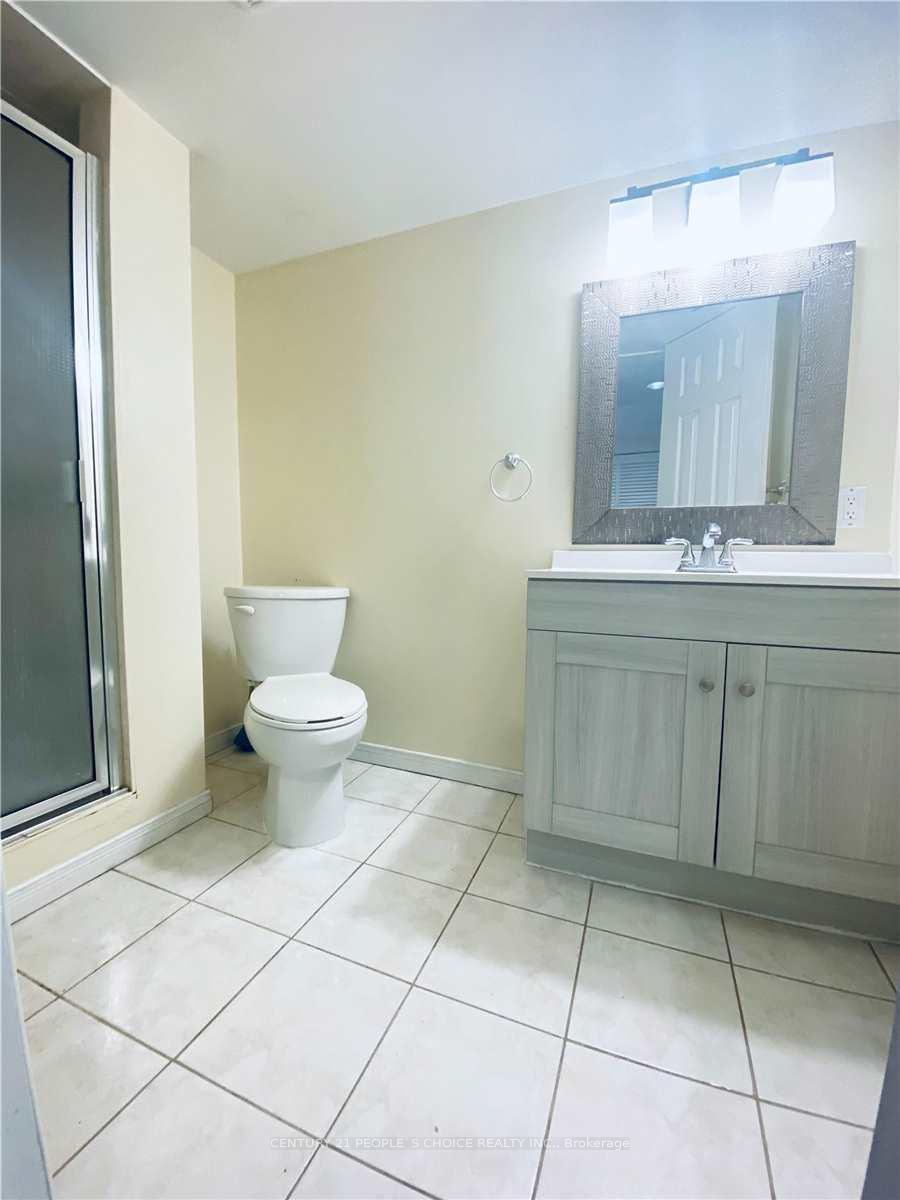 Photo 3 of 281 Waterford Gate, Pickering, Highbush — HOMEH