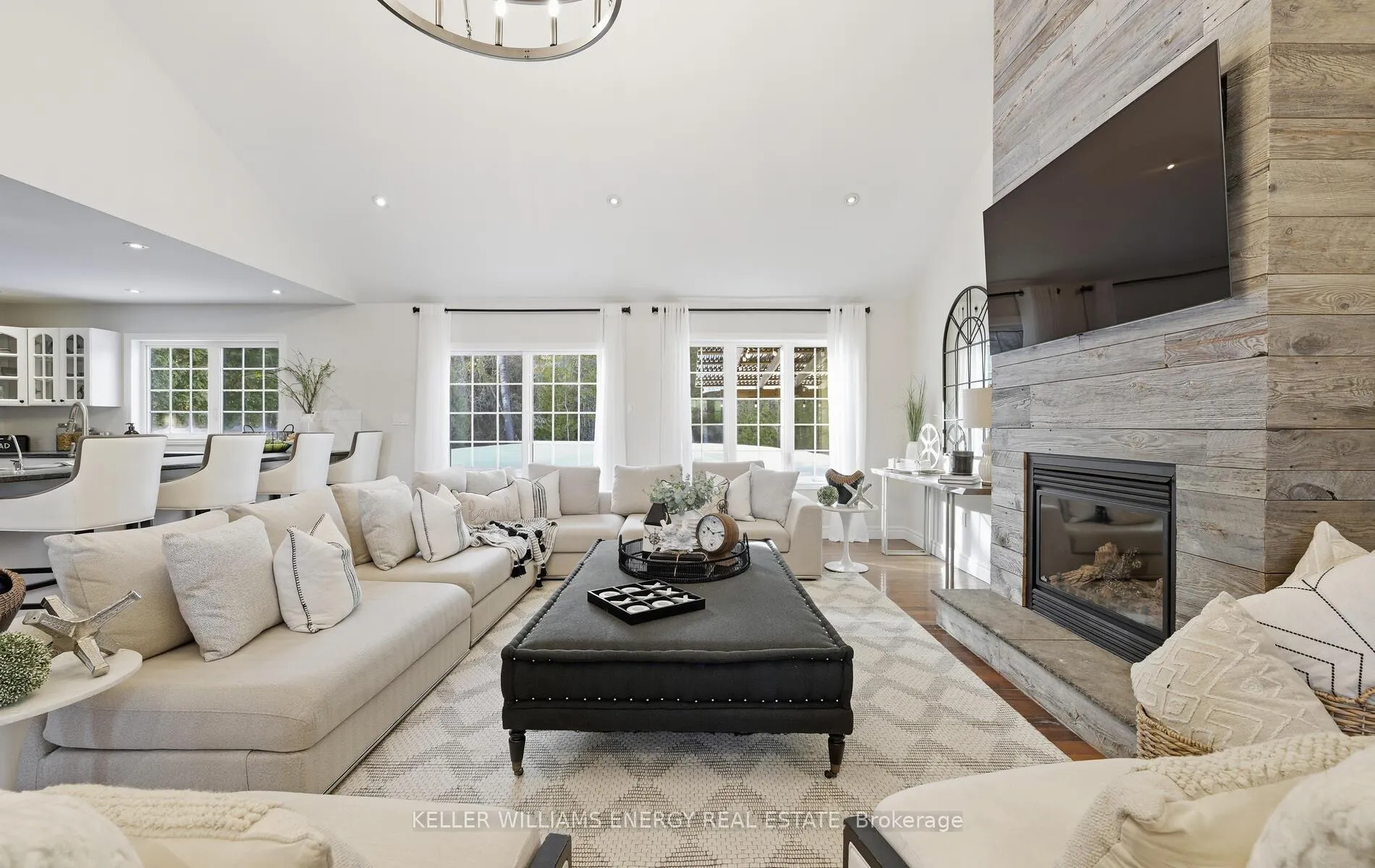 Photo 5 of 60 Davidge Drive, Scugog, Rural Scugog — HOMEH