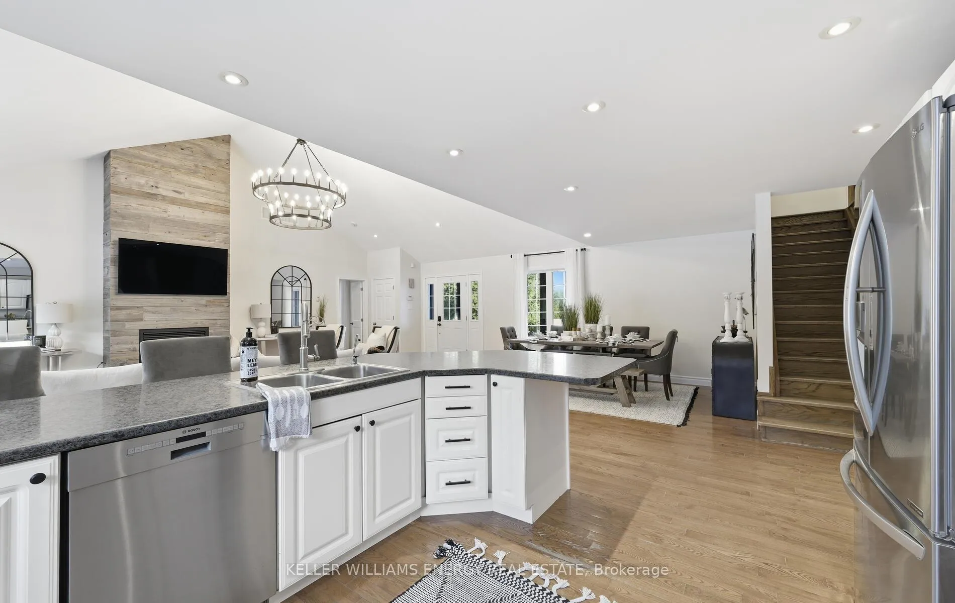 Photo 17 of 60 Davidge Drive, Scugog, Rural Scugog — HOMEH