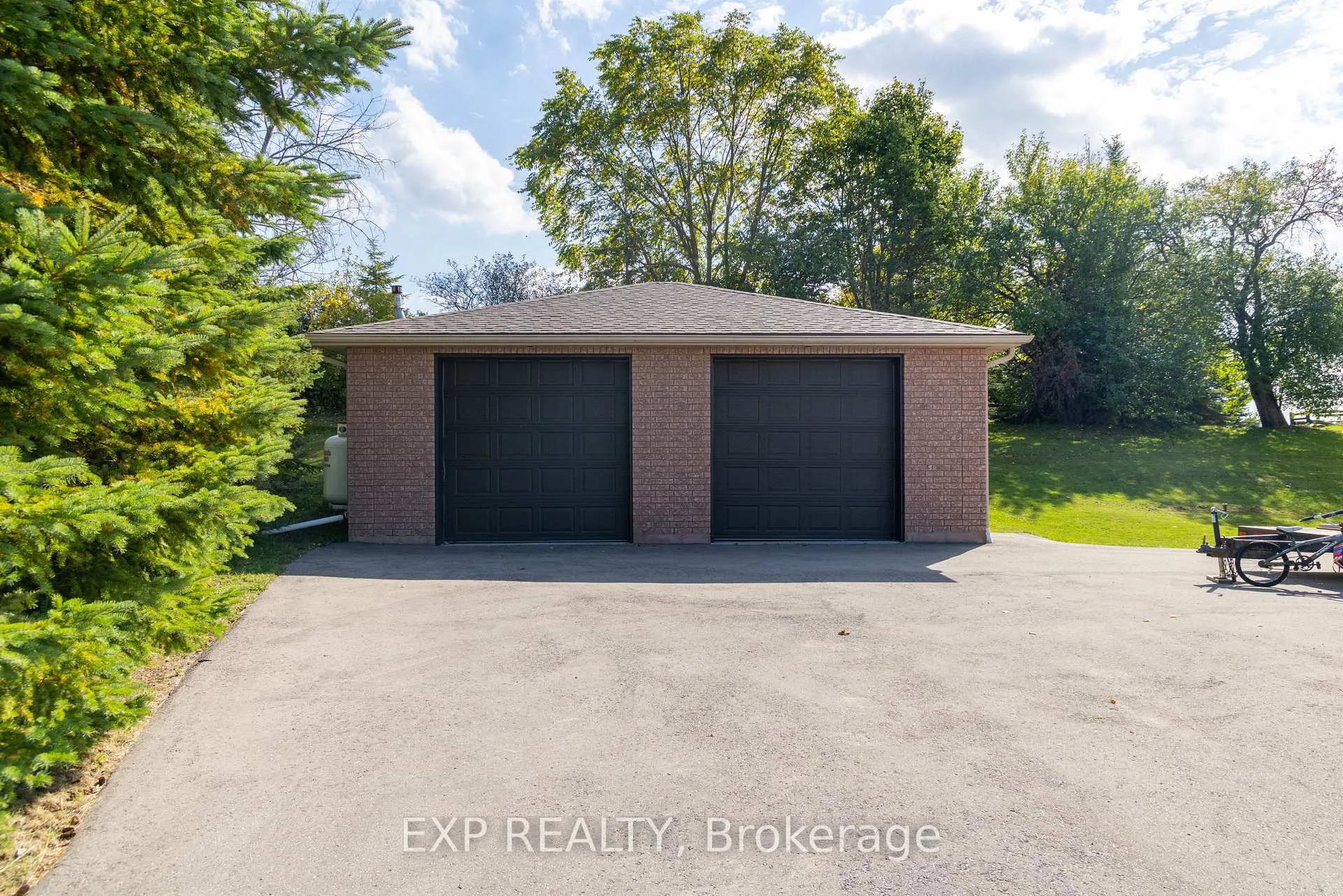 Photo 5 of 8 Pardo Court, Scugog, Rural Scugog — HOMEH