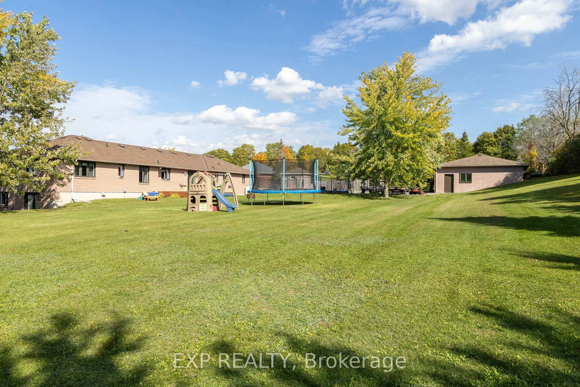 Photo 43 of 8 Pardo Court, Scugog, Rural Scugog — HOMEH