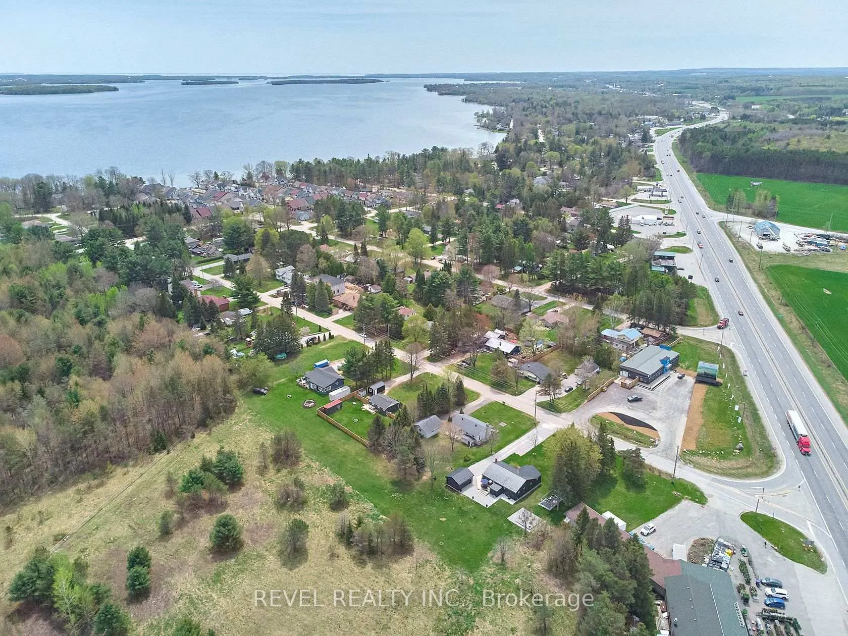 Photo 1 of 3253 Grayshott Drive, Severn, Washago — HOMEH