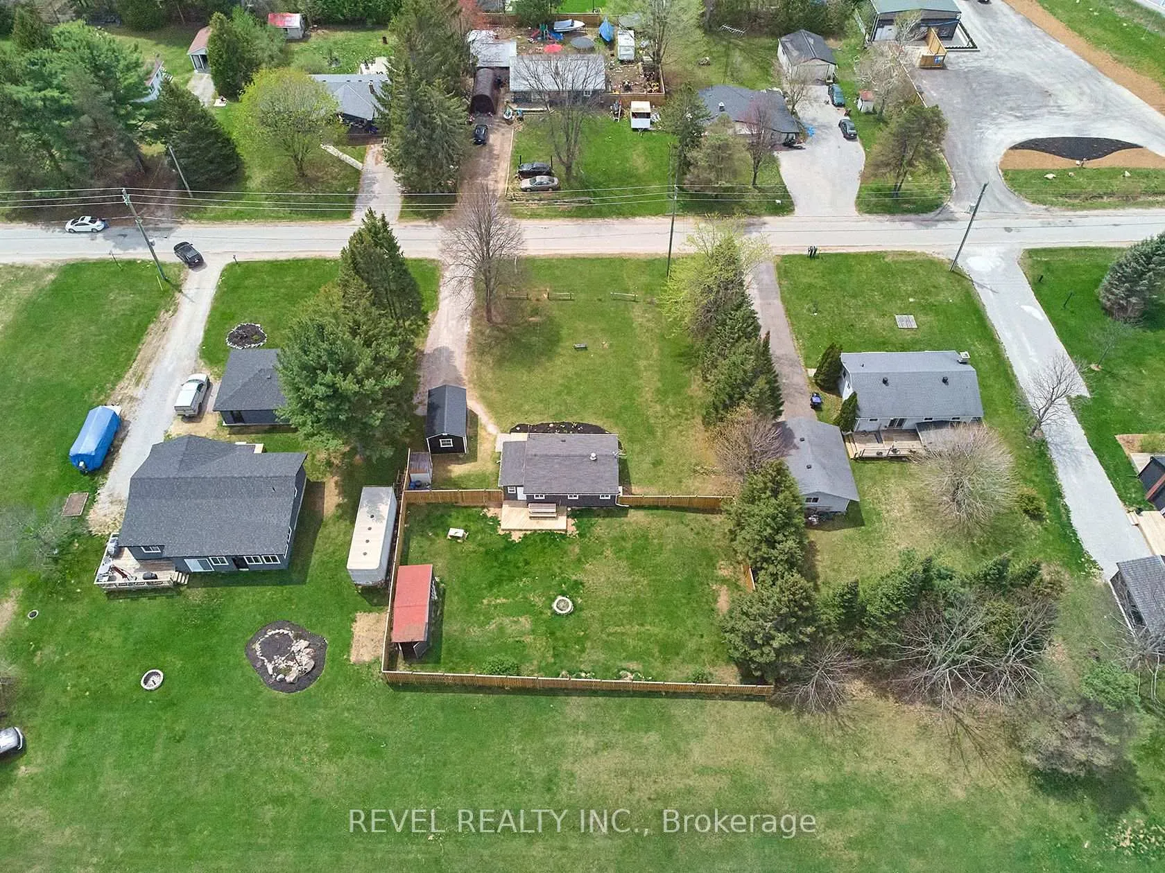 Photo 2 of 3253 Grayshott Drive, Severn, Washago — HOMEH