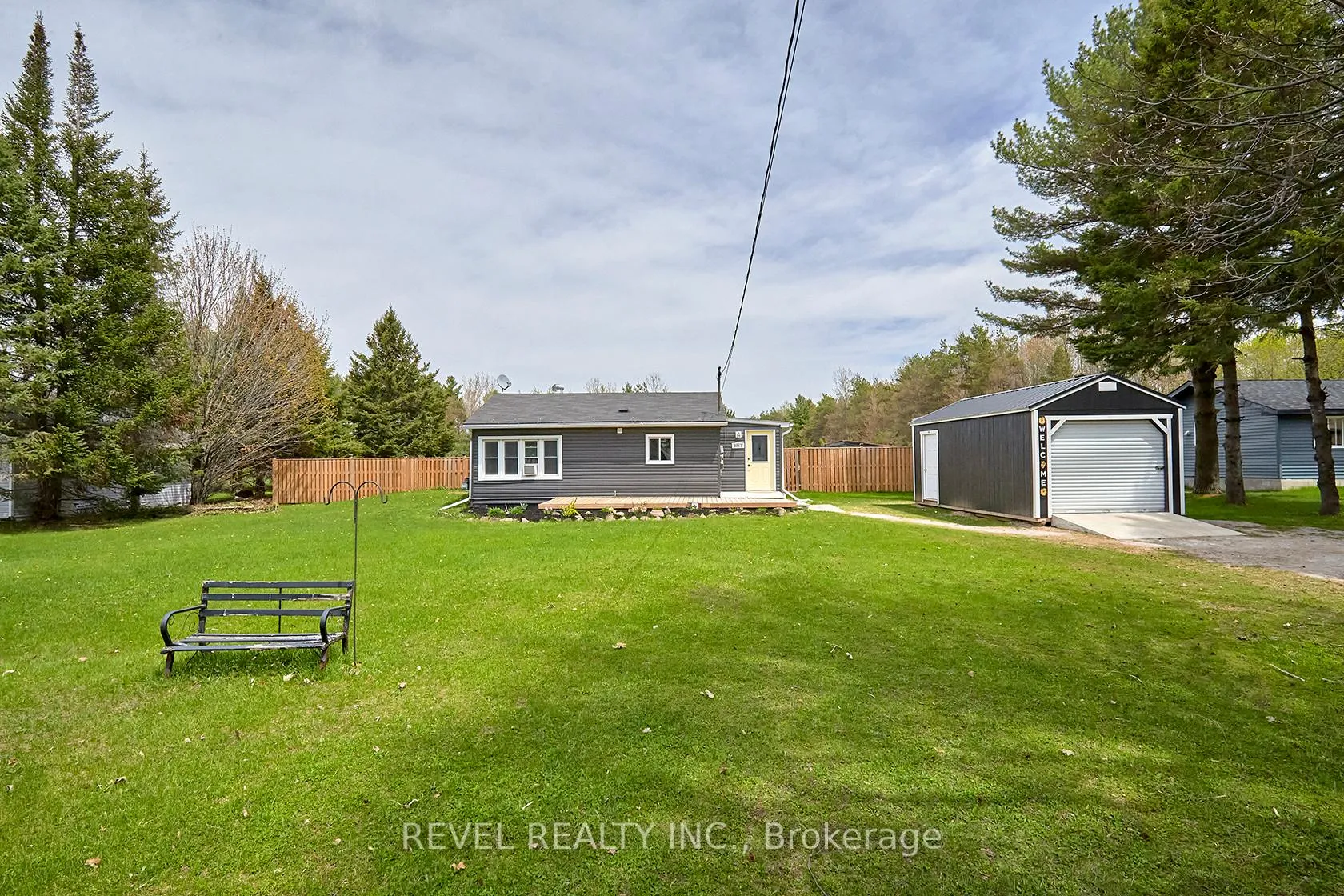 Photo 3 of 3253 Grayshott Drive, Severn, Washago — HOMEH