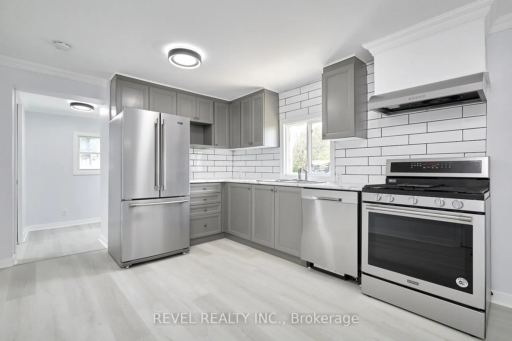 Photo 7 of 3253 Grayshott Drive, Severn, Washago — HOMEH