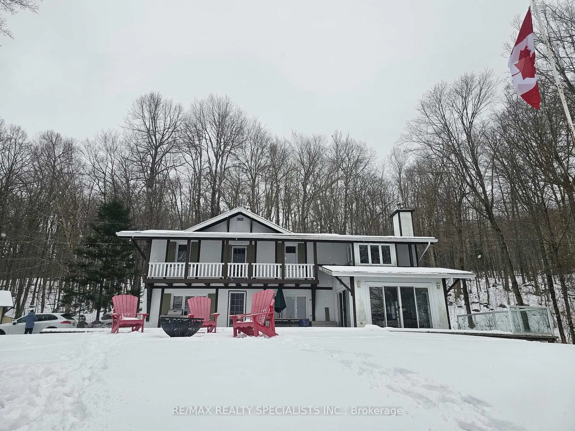 Photo 5 of Unit B, 127 Wind Rose Lane, Ryerson — HOMEH