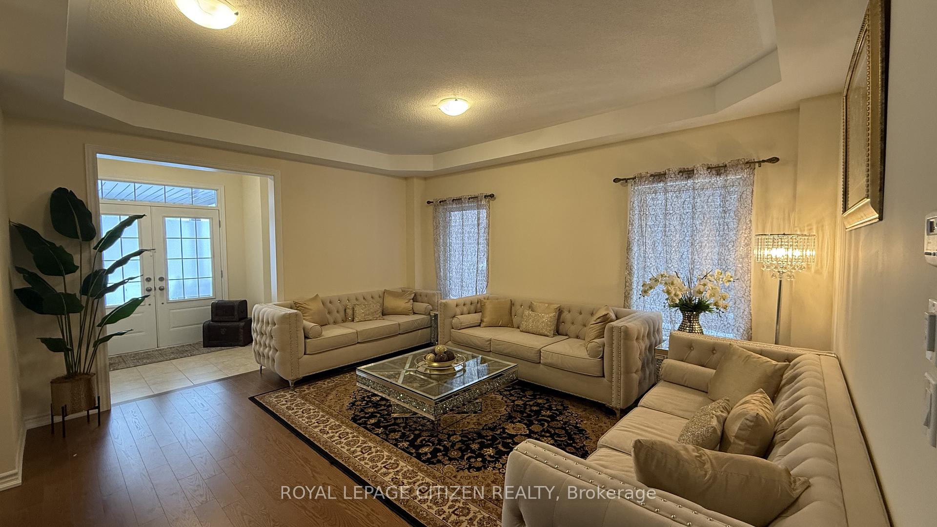 Photo 4 of 94 North Garden Boulevard, Scugog, Port Perry — HOMEH