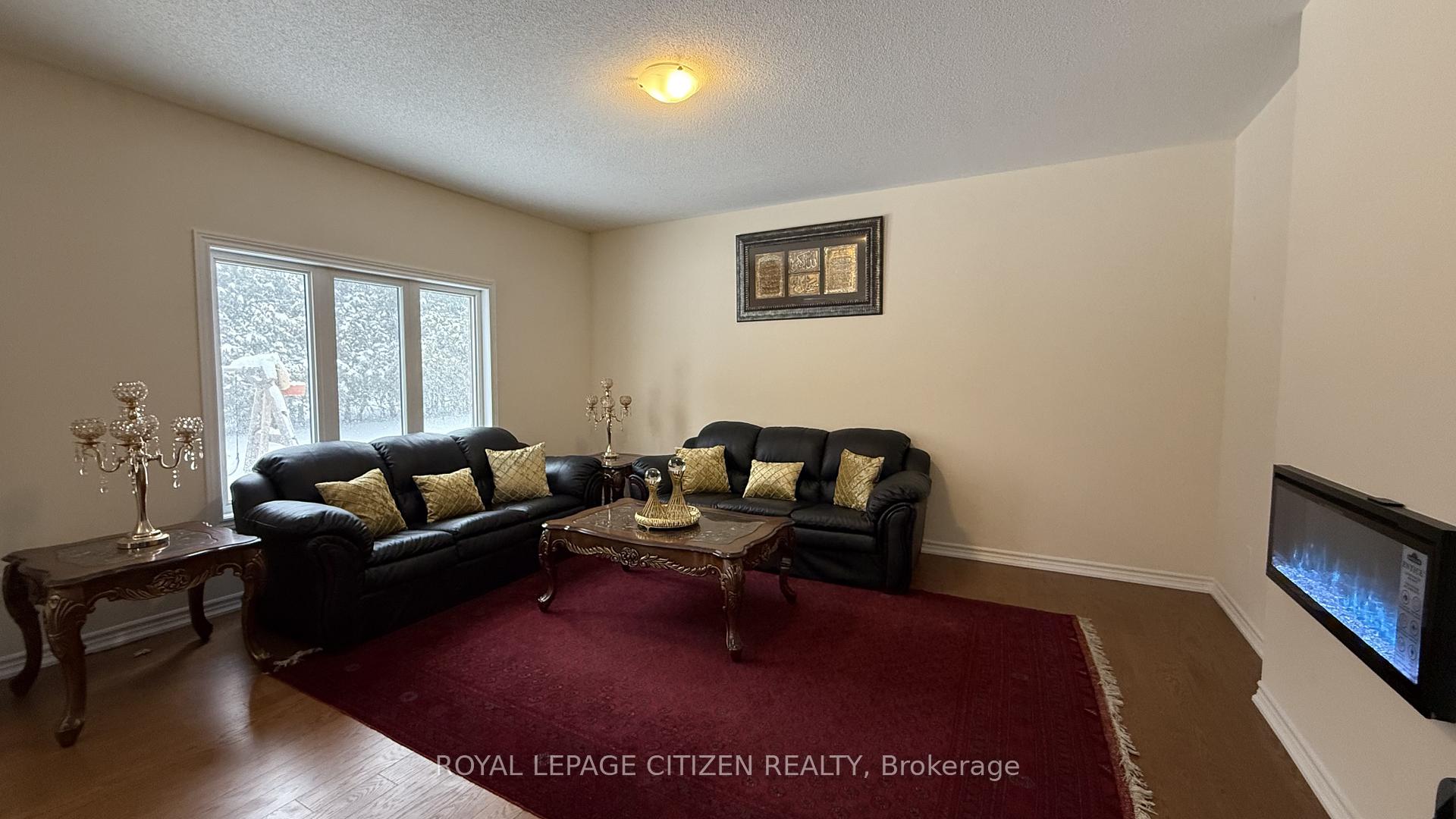 Photo 7 of 94 North Garden Boulevard, Scugog, Port Perry — HOMEH