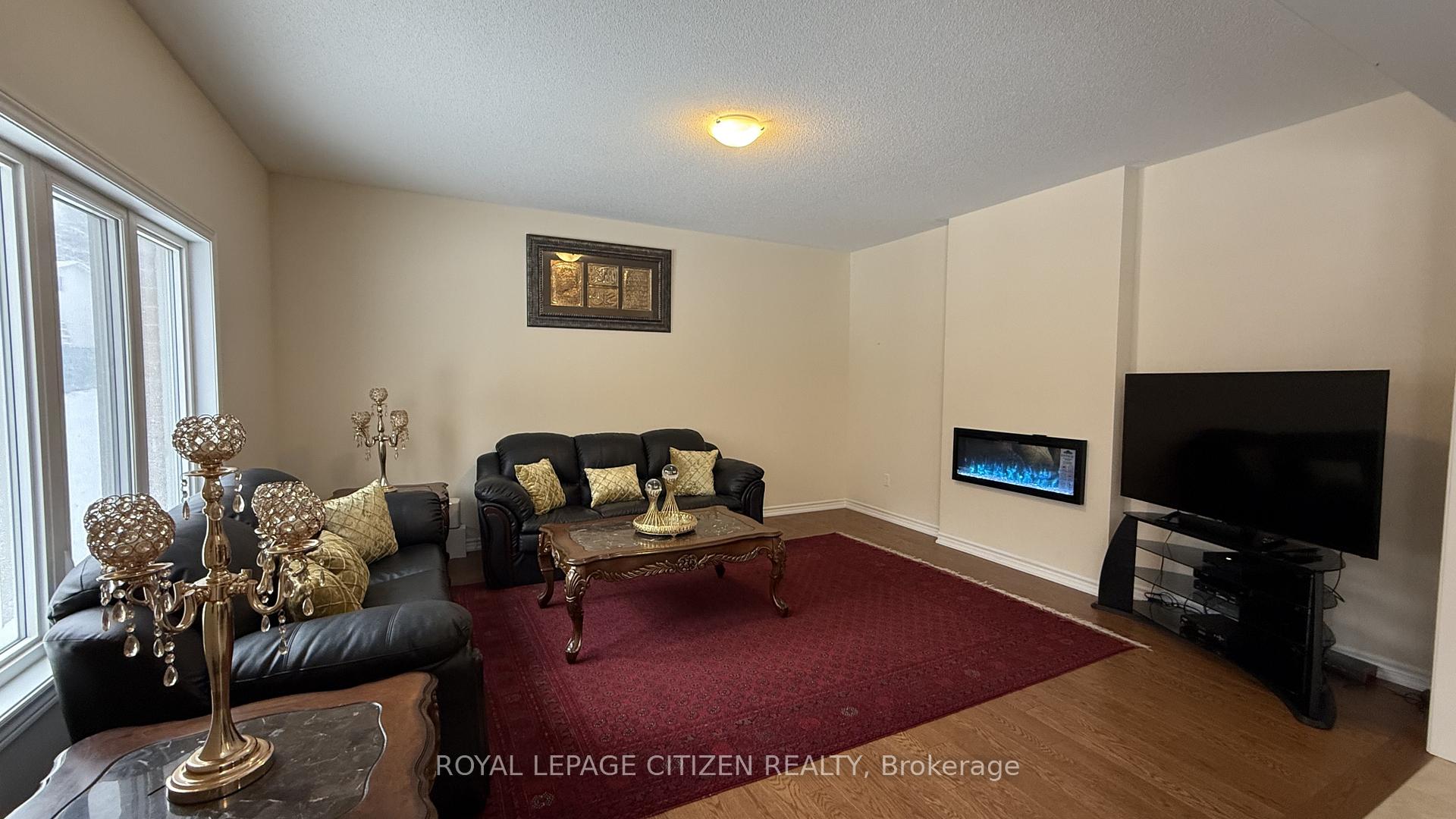 Photo 8 of 94 North Garden Boulevard, Scugog, Port Perry — HOMEH