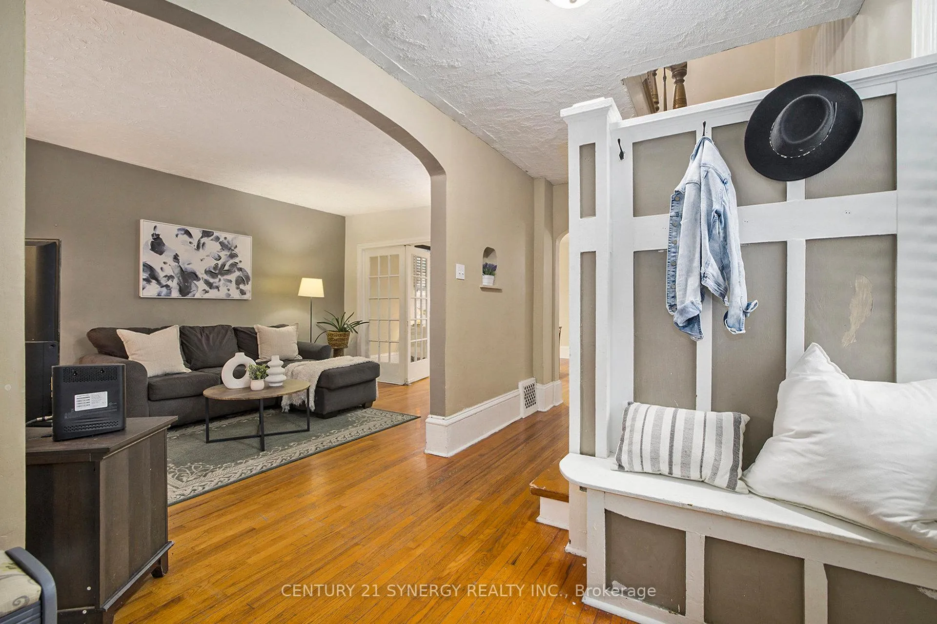 Photo 3 of 17 Elmsley Street, Smiths Falls — HOMEH