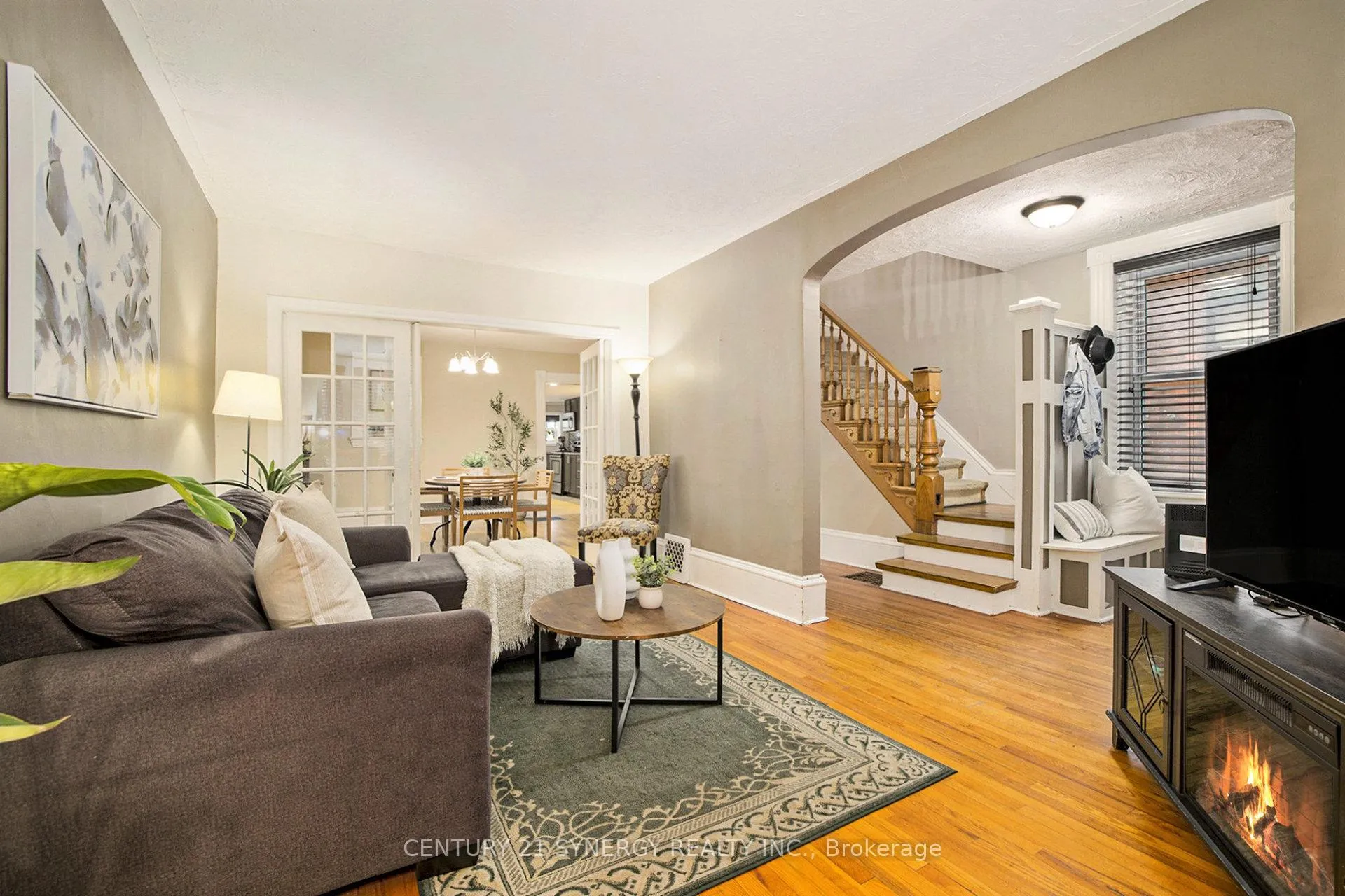 Photo 8 of 17 Elmsley Street, Smiths Falls — HOMEH