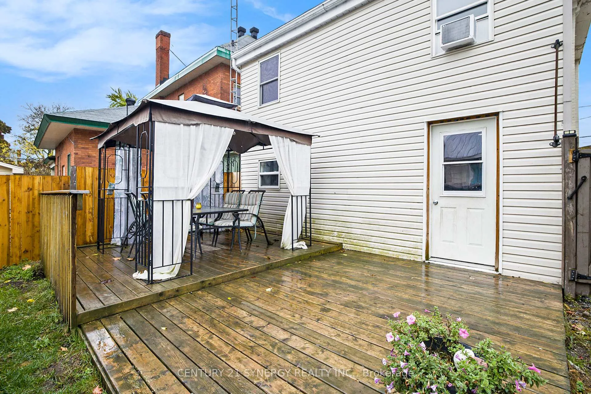 Photo 29 of 17 Elmsley Street, Smiths Falls — HOMEH