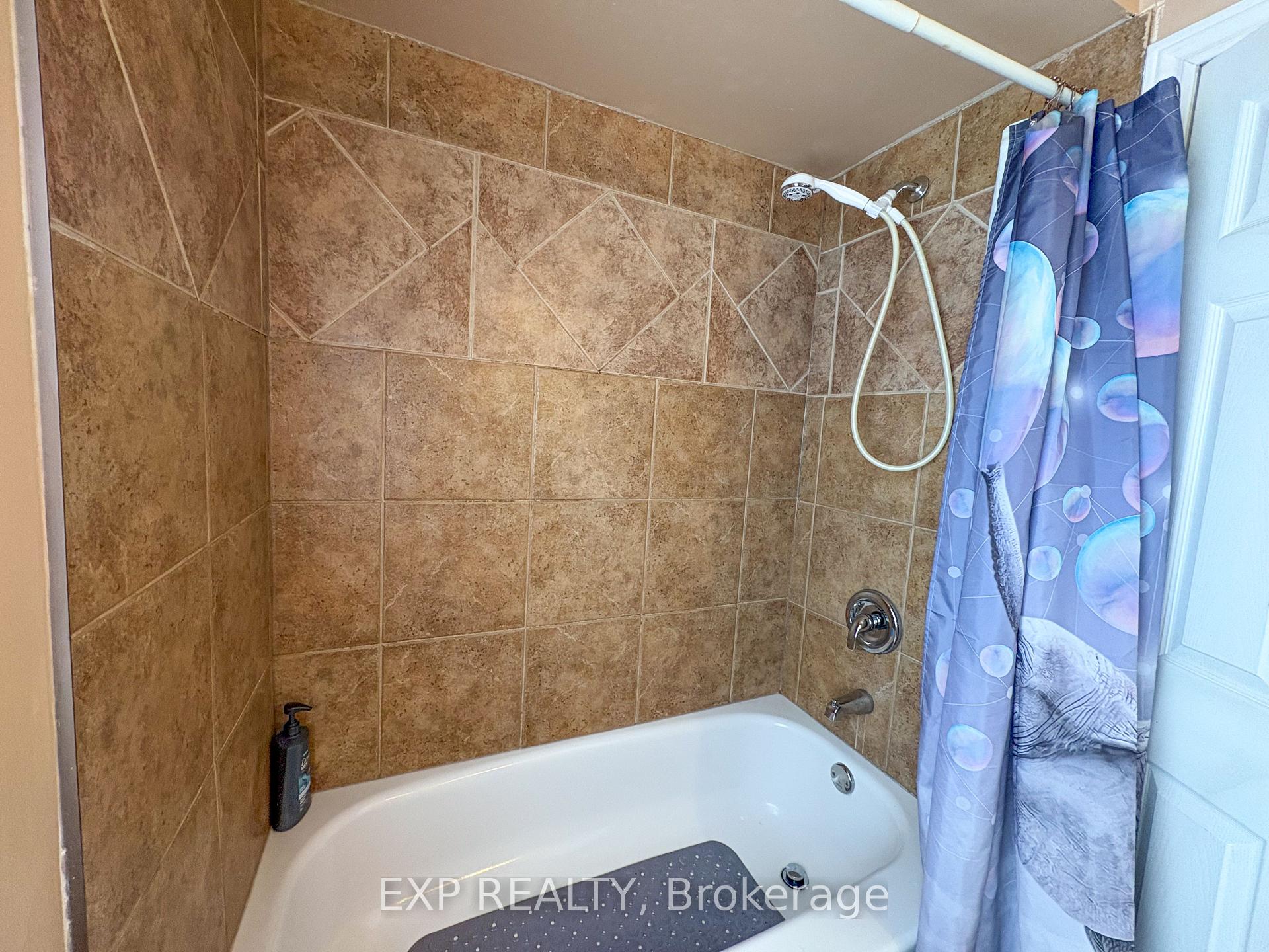 Photo 8 of 190 Tasse Avenue, Renfrew — HOMEH