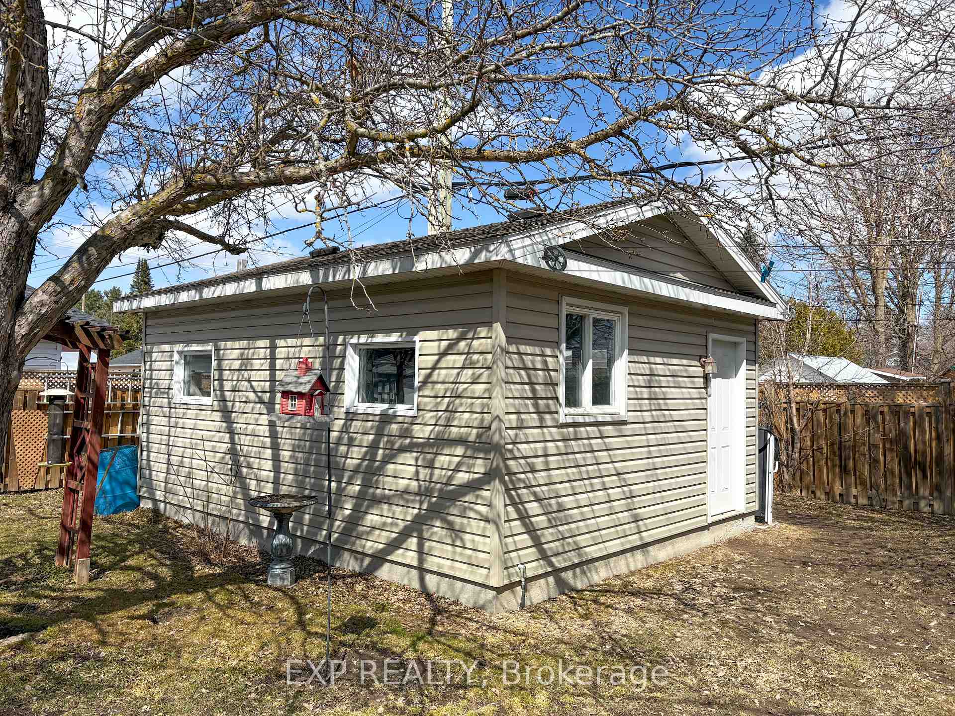 Photo 13 of 190 Tasse Avenue, Renfrew — HOMEH