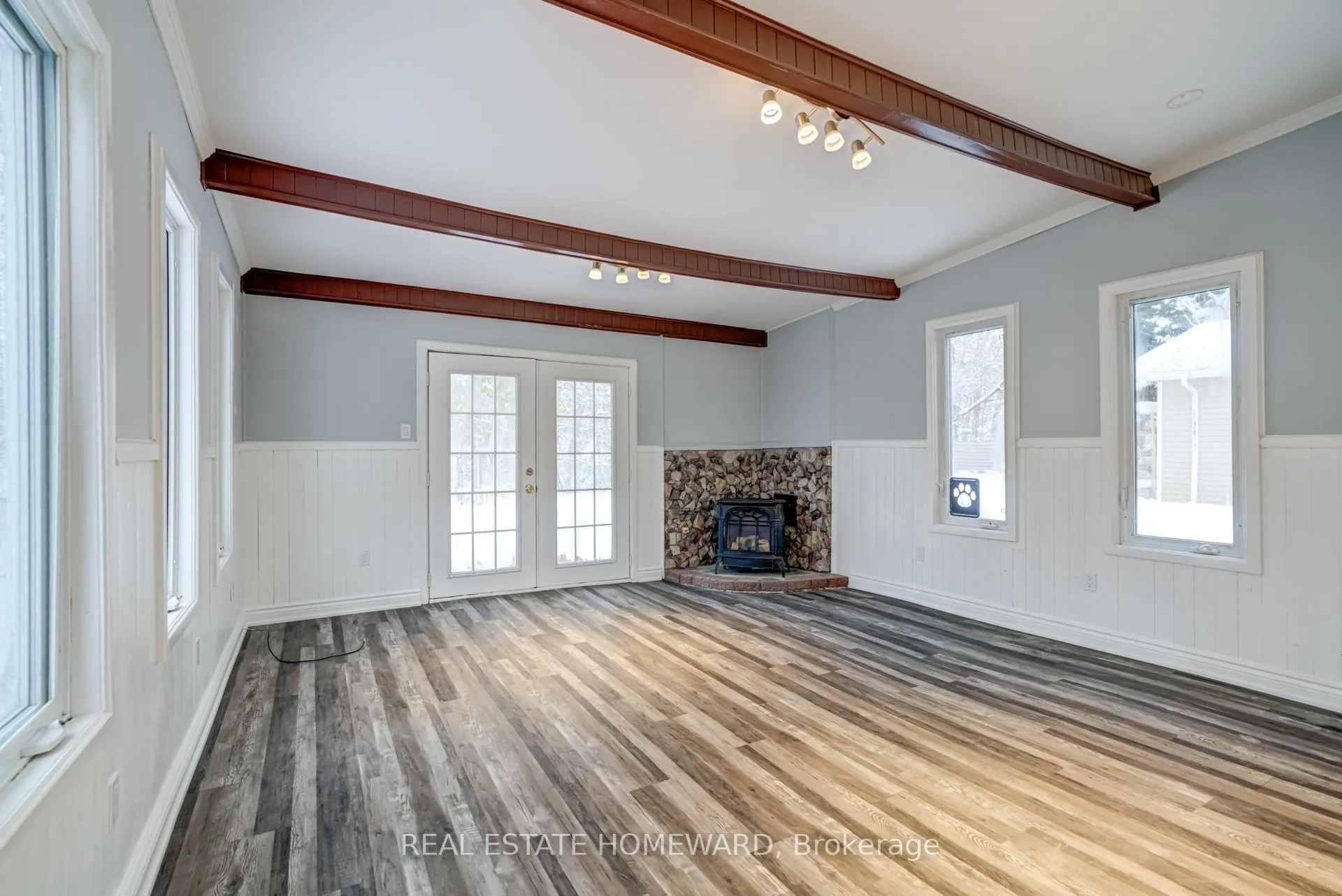 Photo 18 of 11 Dover Lane, Scugog, Rural Scugog — HOMEH