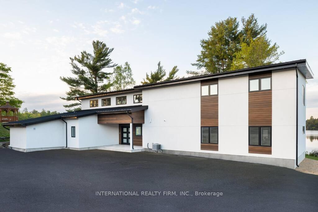 Front of 312 Oastler Park Drive