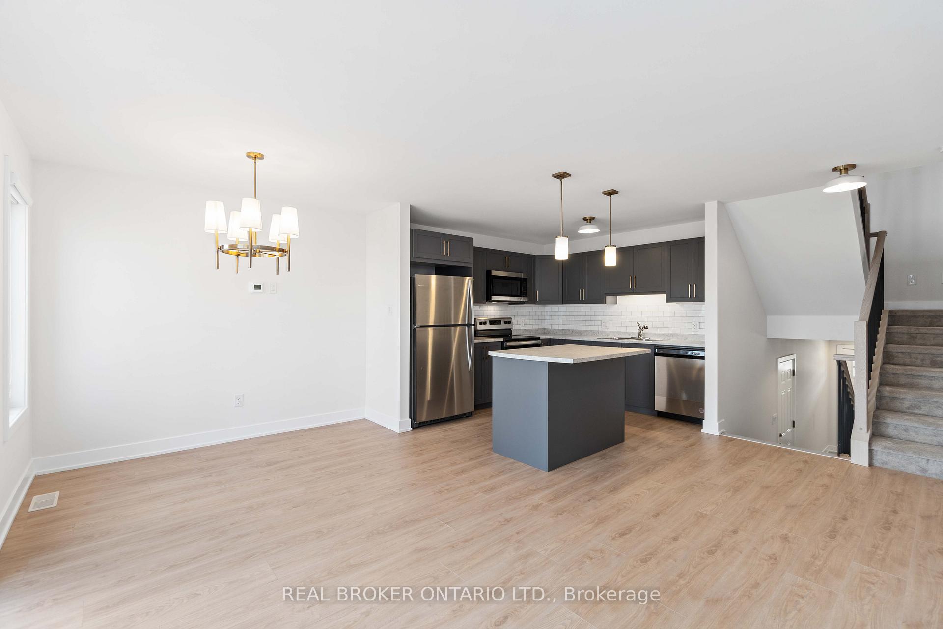 Photo 8 of 36 Margaret Graham Terrace, Smiths Falls — HOMEH