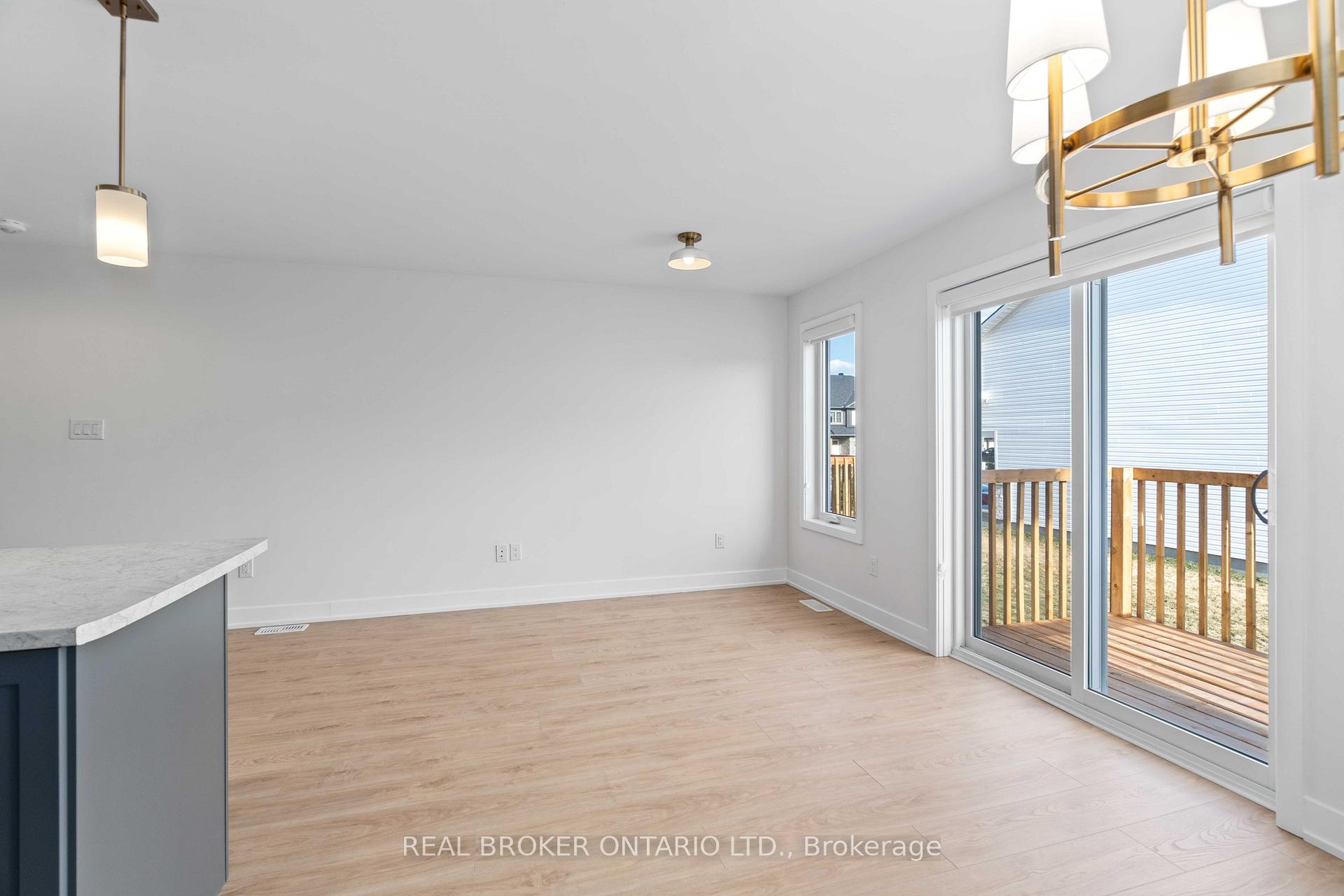 Photo 10 of 36 Margaret Graham Terrace, Smiths Falls — HOMEH