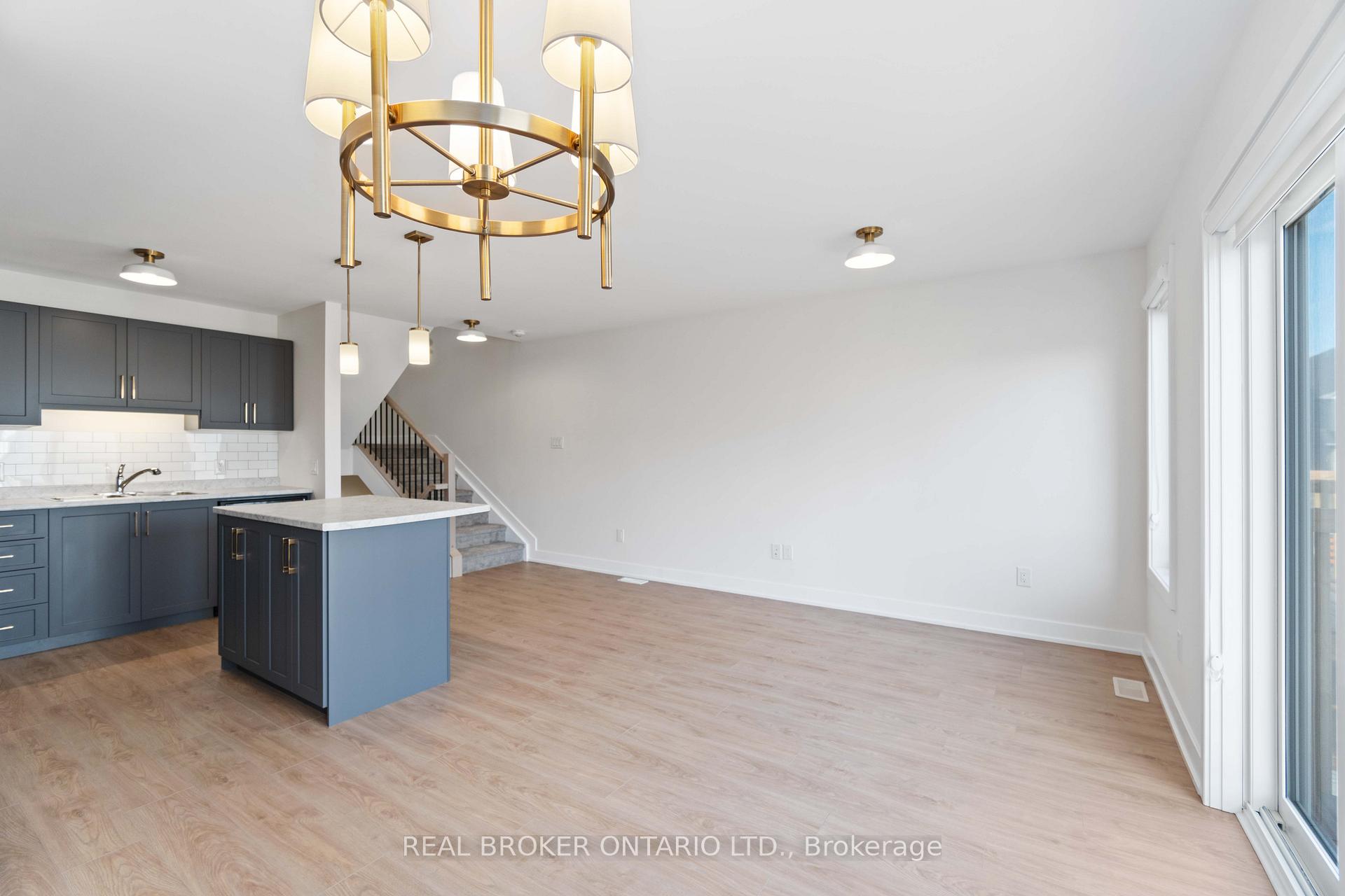 Photo 11 of 36 Margaret Graham Terrace, Smiths Falls — HOMEH