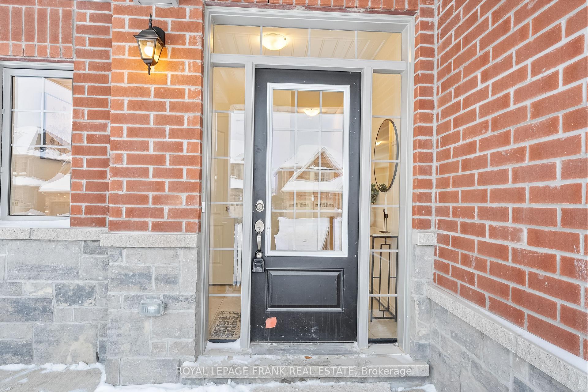 Photo 6 of 92 Robin Trail, Scugog, Port Perry — HOMEH
