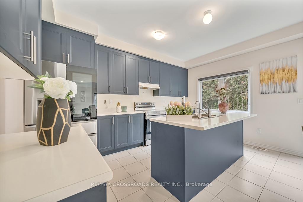 Photo 19 of 118 North Garden Boulevard, Scugog, Port Perry — HOMEH