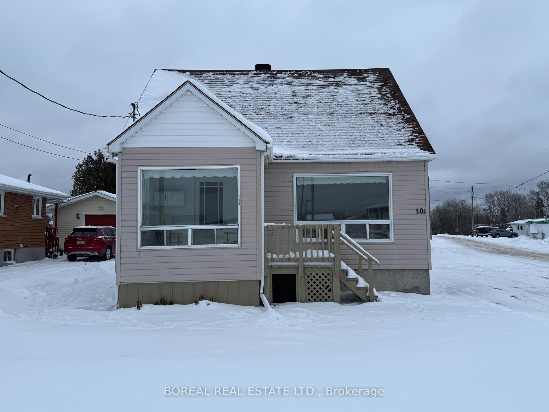 Photo 2 of 101 Ross Road, Smooth Rock Falls, SRF — HOMEH
