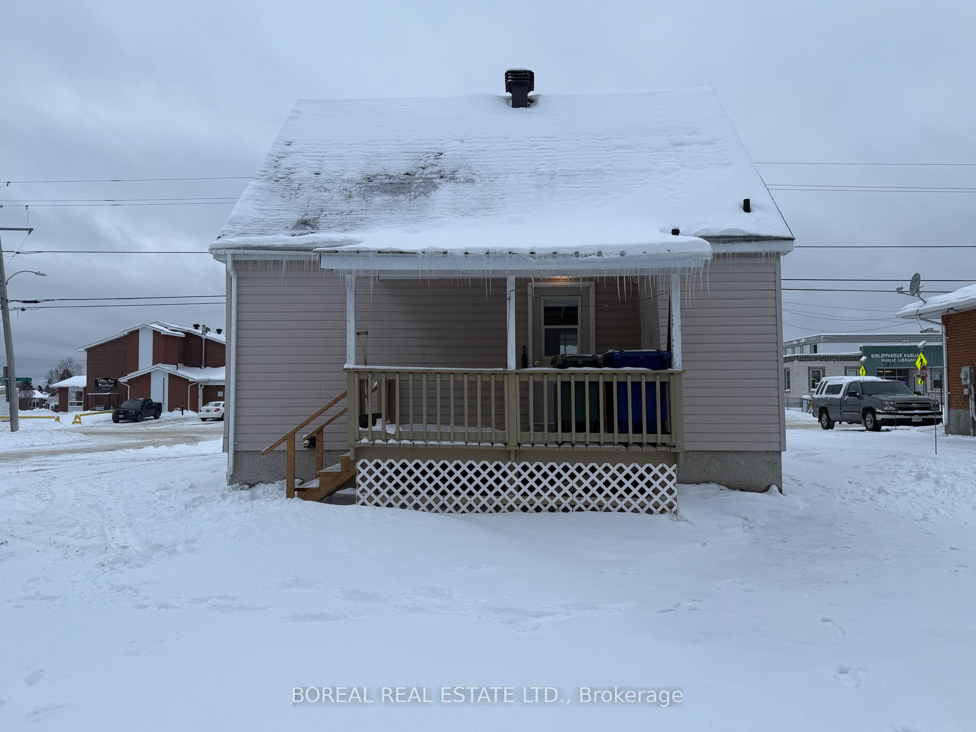 Photo 5 of 101 Ross Road, Smooth Rock Falls, SRF — HOMEH