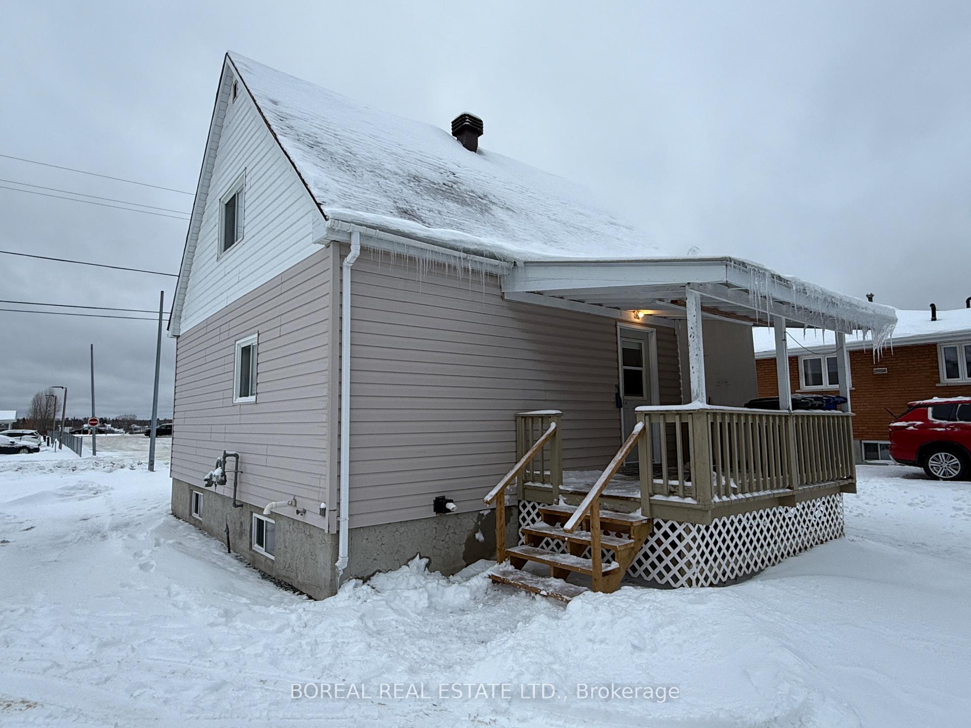 Photo 6 of 101 Ross Road, Smooth Rock Falls, SRF — HOMEH