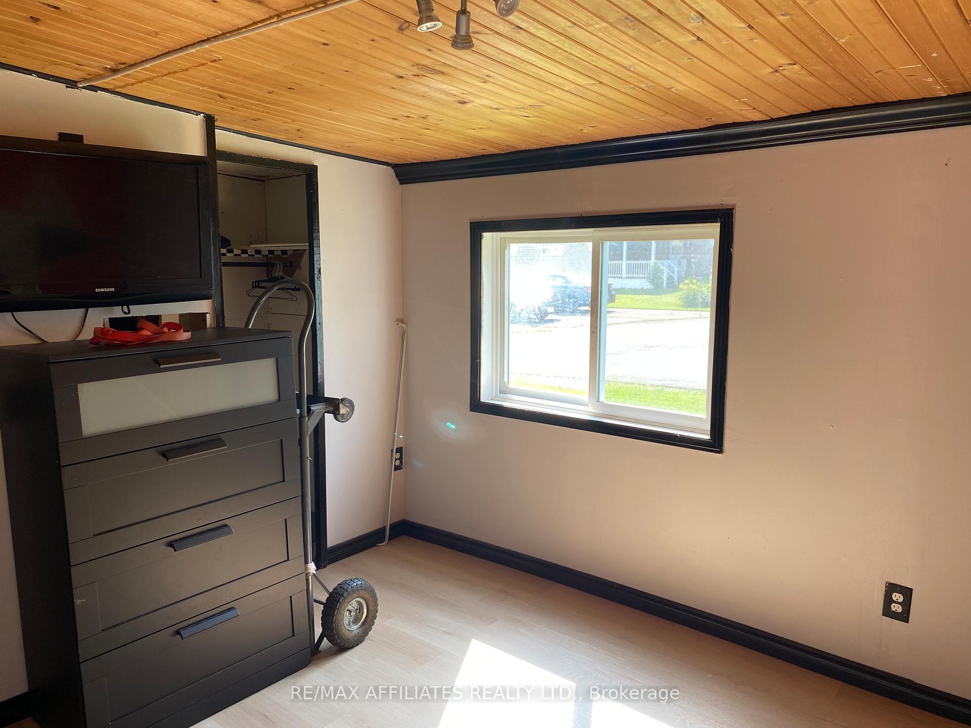 Photo 16 of 10 Bridle Path, Rideau Lakes, Rideau Lakes (South Elmsley) Twp — HOMEH