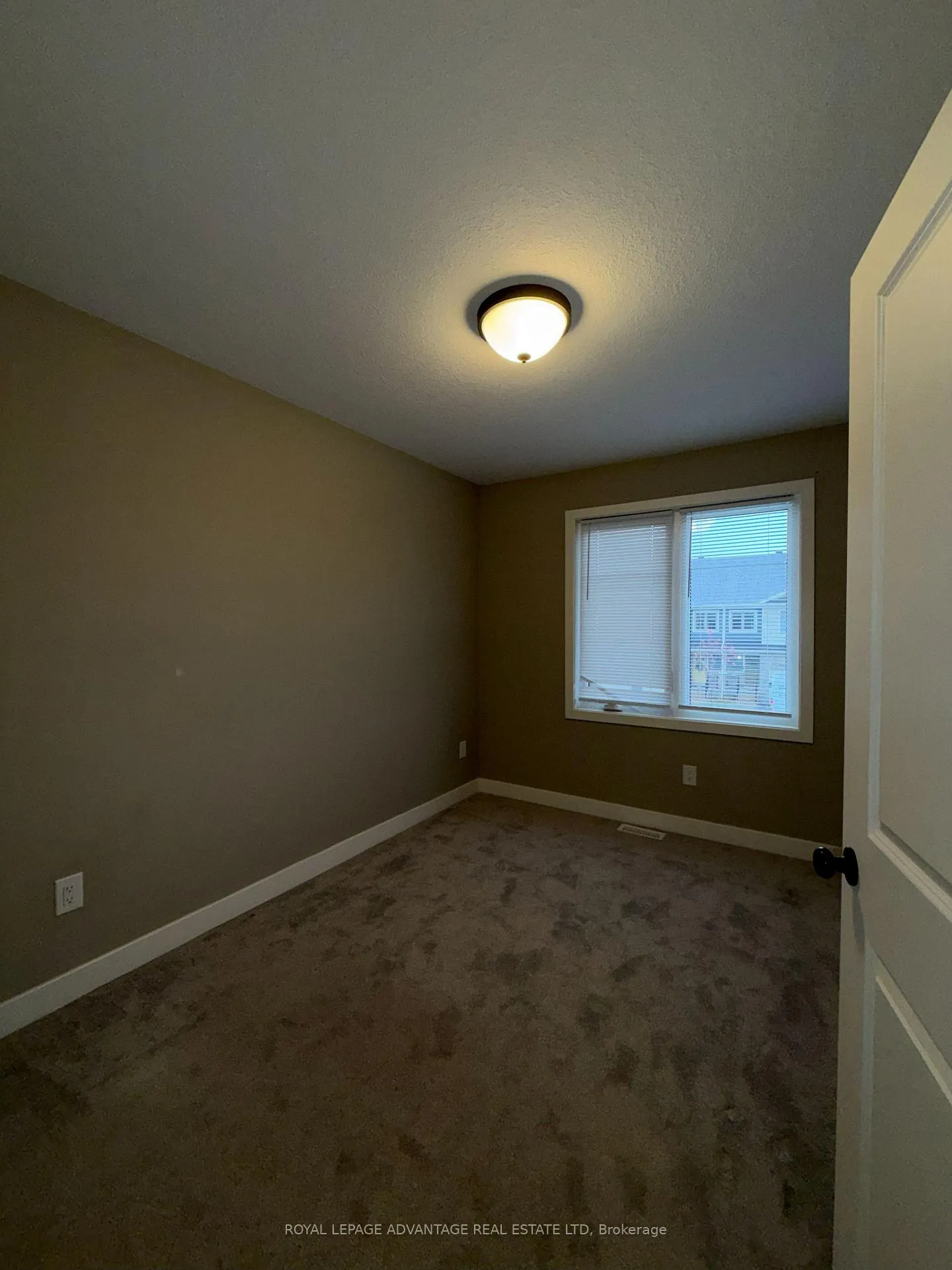 Photo 10 of 5 Staples Boulevard, Smiths Falls — HOMEH