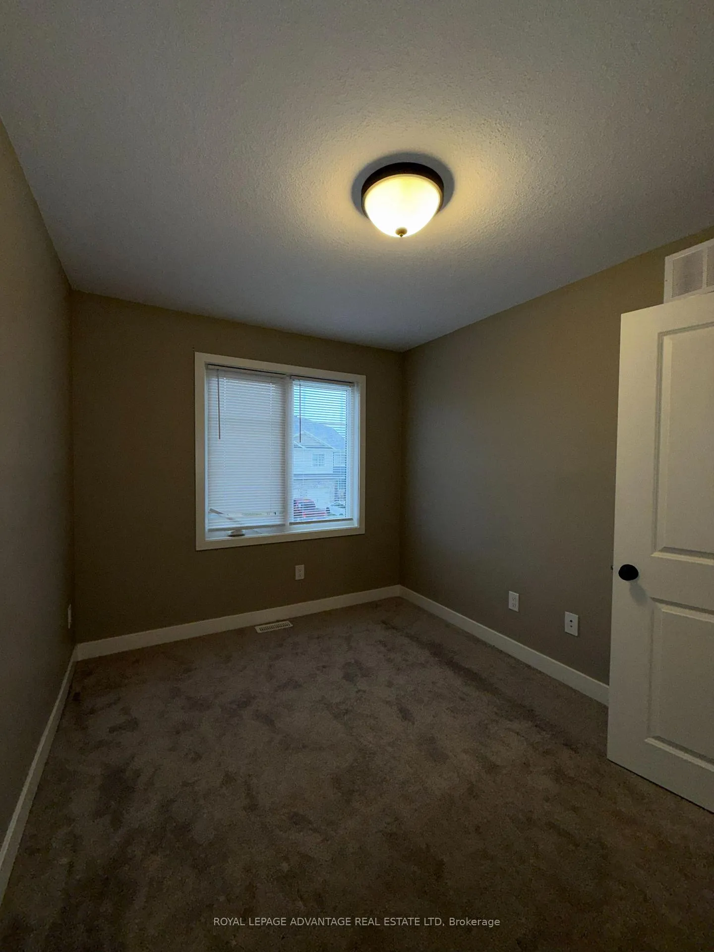 Photo 11 of 5 Staples Boulevard, Smiths Falls — HOMEH