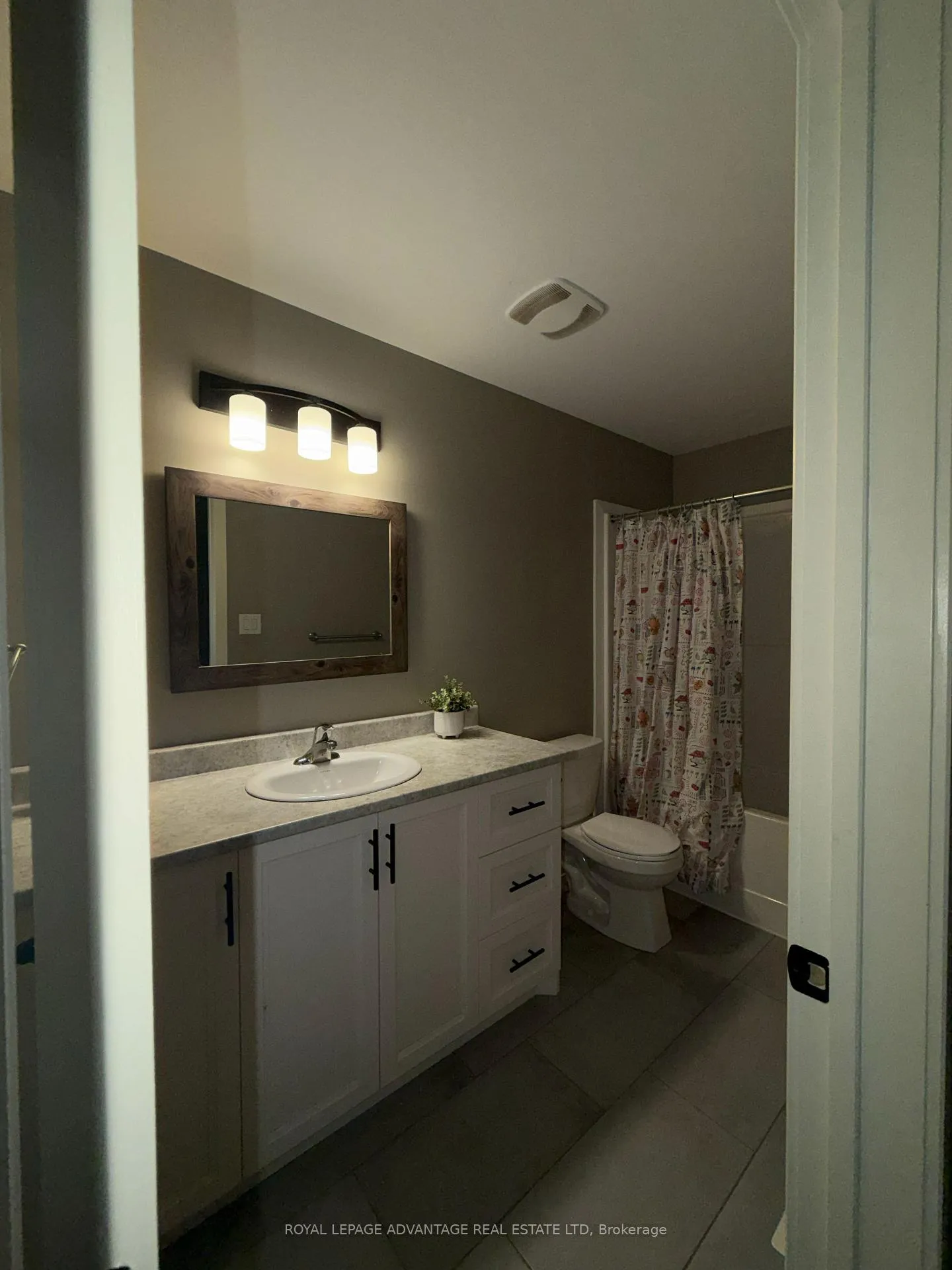 Photo 16 of 5 Staples Boulevard, Smiths Falls — HOMEH