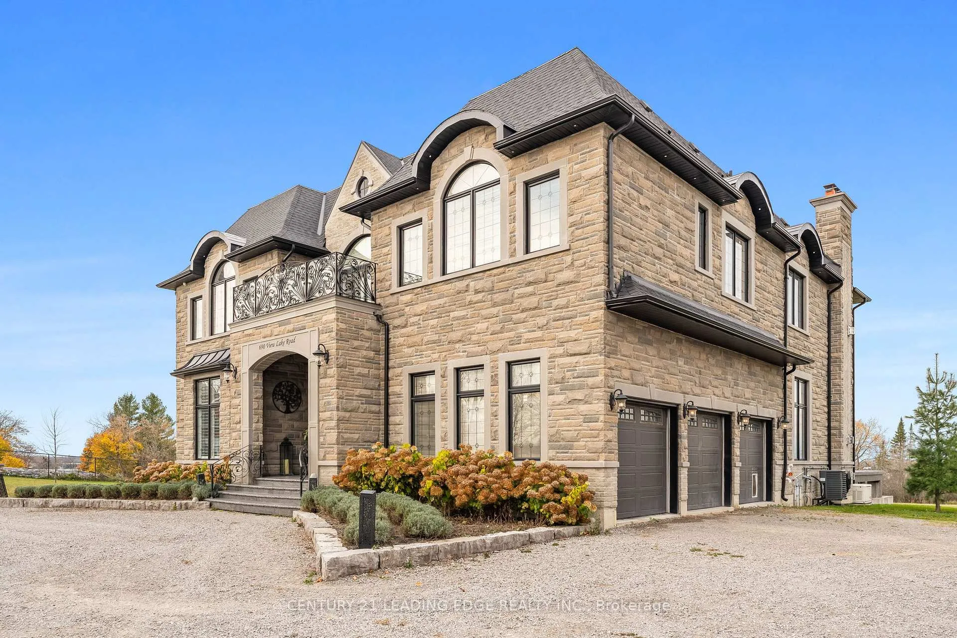 Photo 5 of 690 View Lake Road, Scugog, Rural Scugog — HOMEH