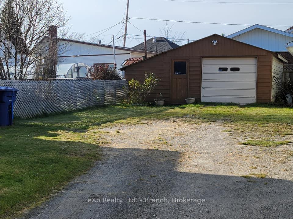 Photo 5 of 54 Sixth Street, Smooth Rock Falls, SRF — HOMEH