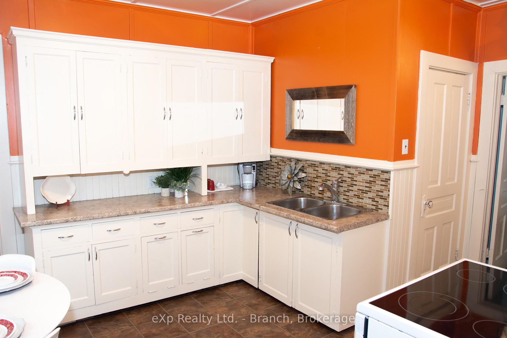 Photo 10 of 54 Sixth Street, Smooth Rock Falls, SRF — HOMEH