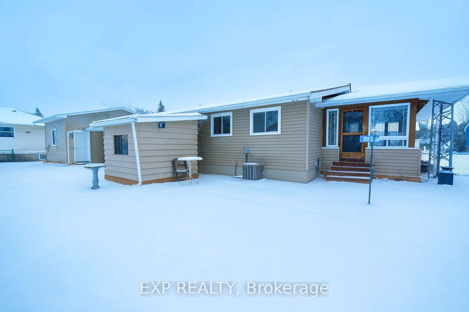 Photo 2 of 47 Augusta Street, South Dundas, Morrisburg — HOMEH