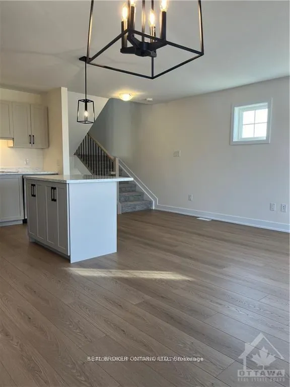 Photo 4 of 87 Staples Boulevard, Smiths Falls — HOMEH