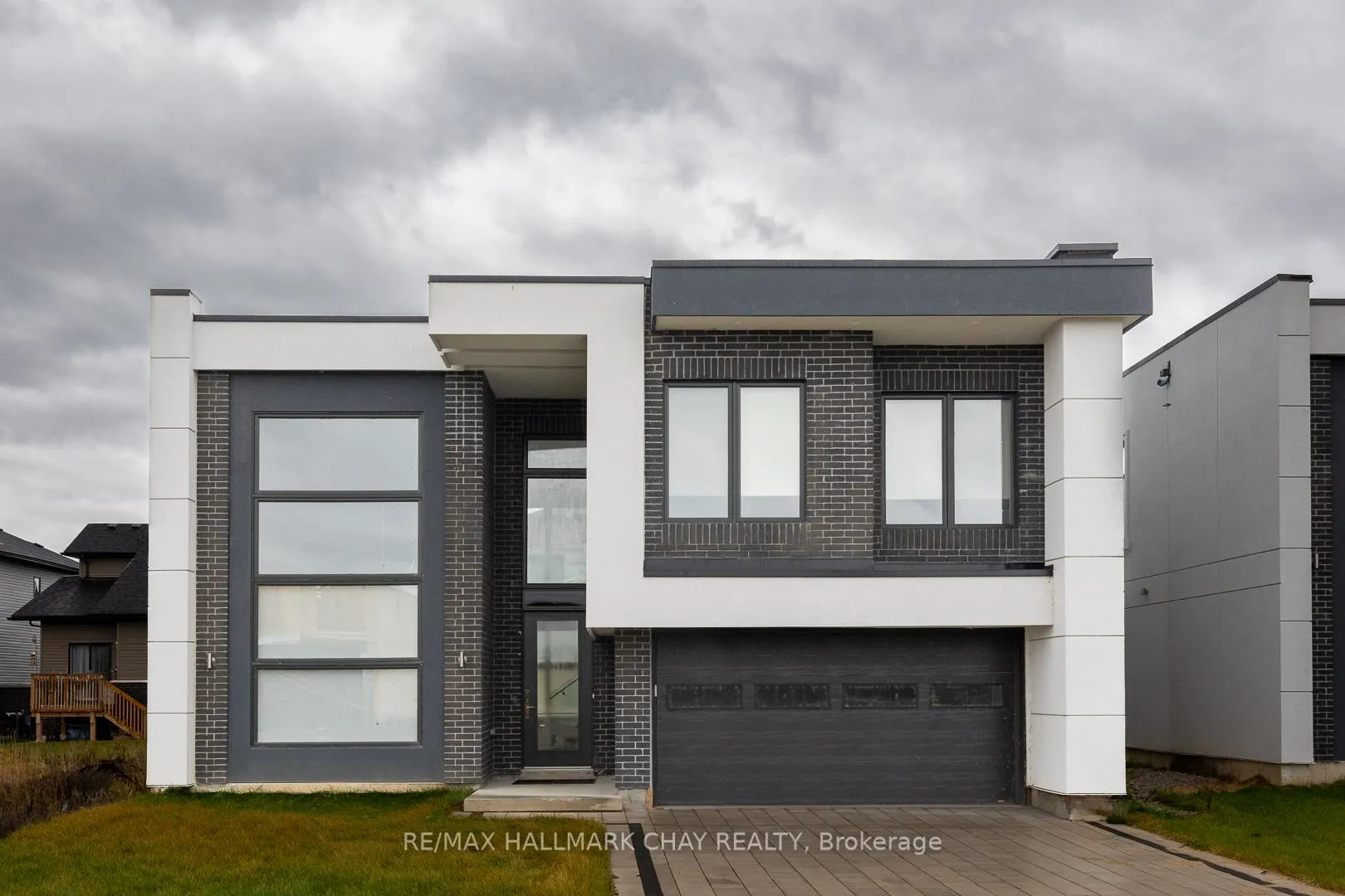 Photo 2 of 3706 Quayside Drive, Severn, West Shore — HOMEH
