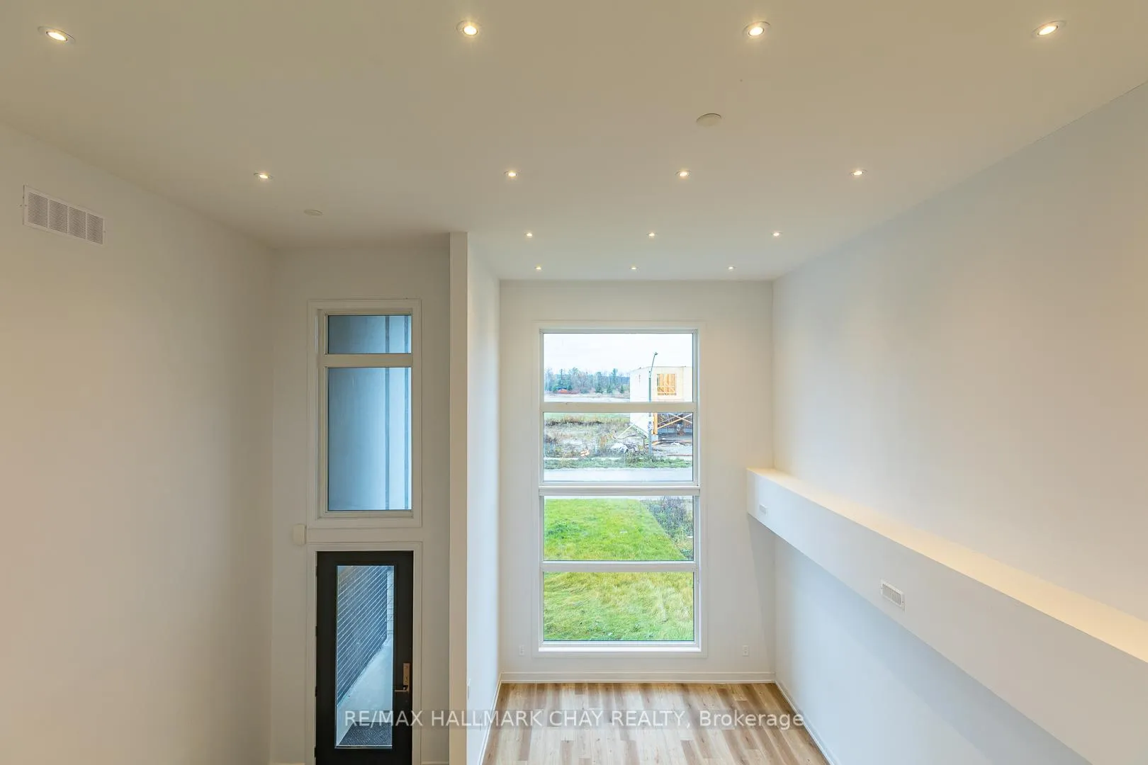 Photo 14 of 3706 Quayside Drive, Severn, West Shore — HOMEH