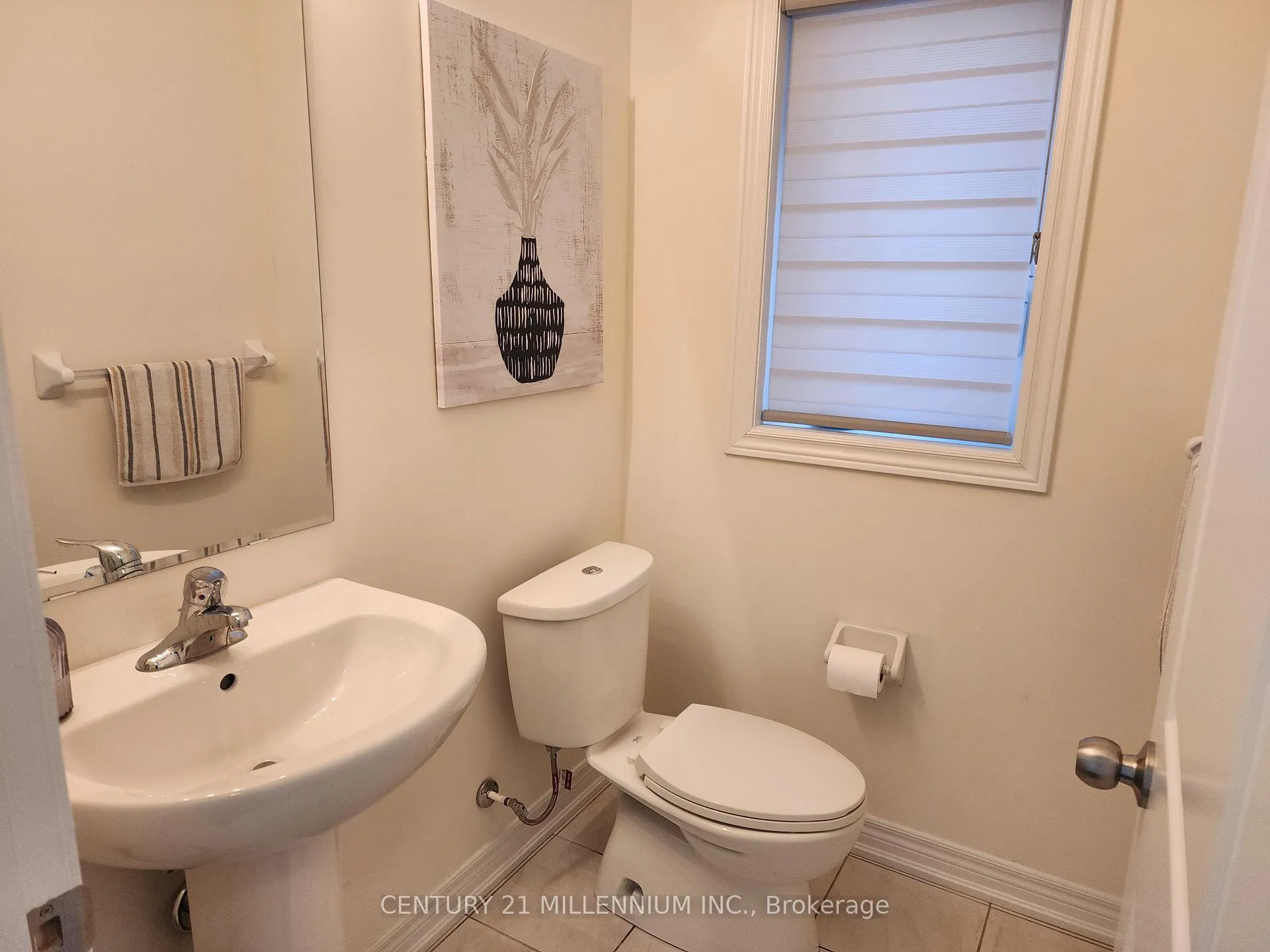 Photo 4 of 112 Limestone Lane, Shelburne — HOMEH