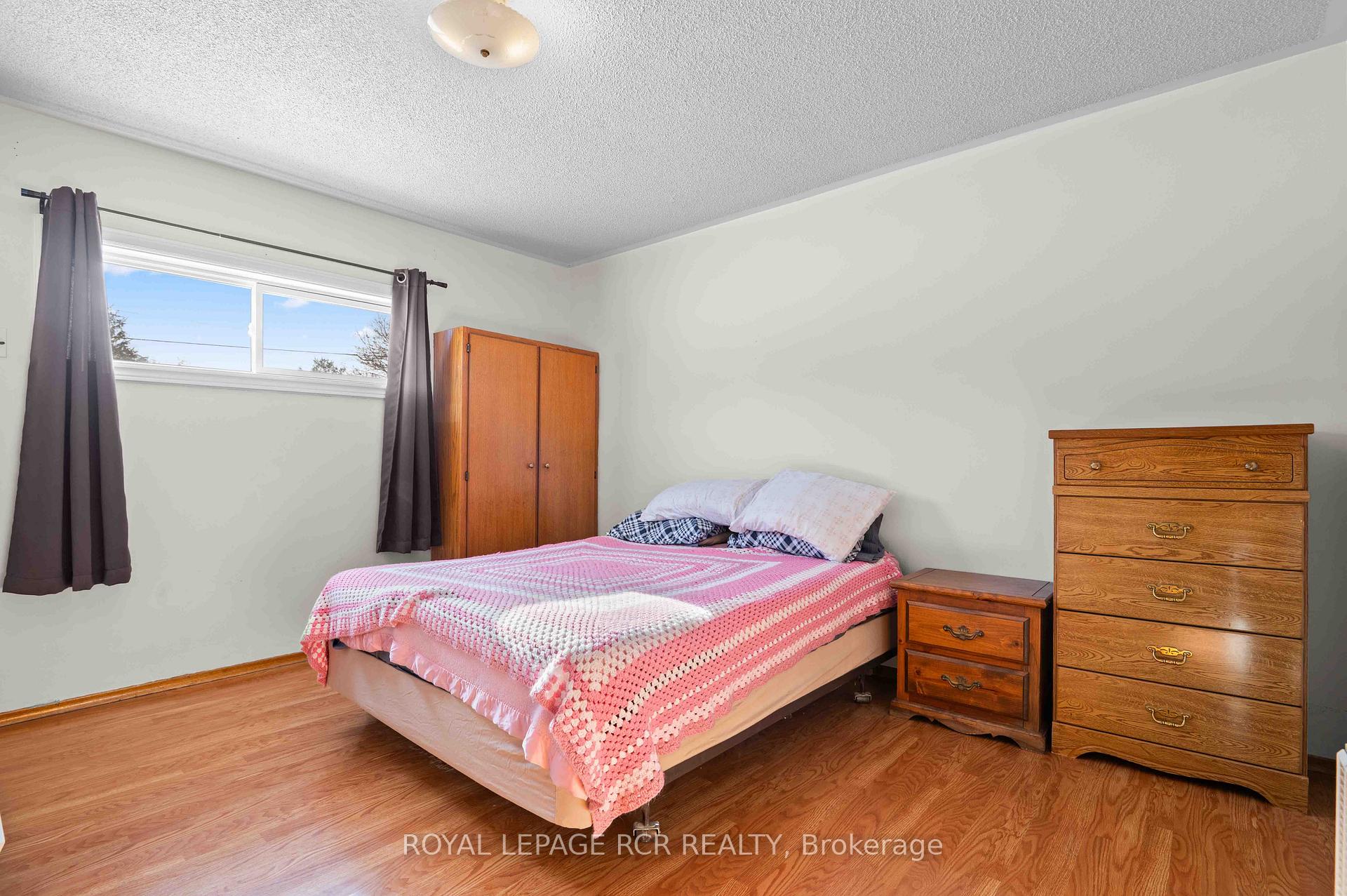 Photo 20 of 622 Main Street E, Shelburne — HOMEH