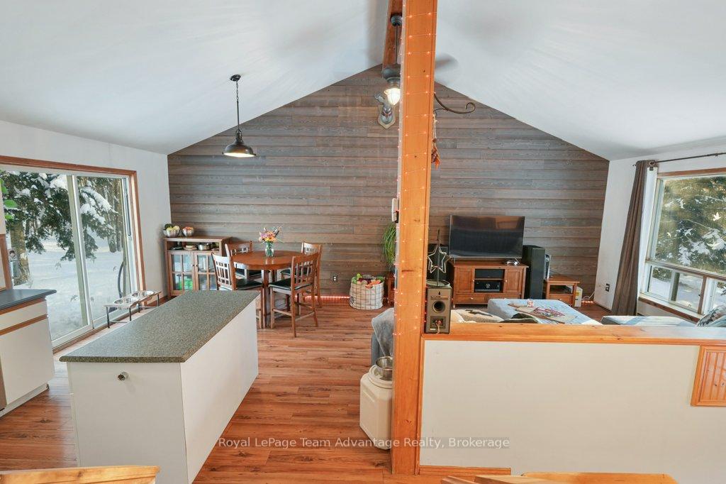Photo 10 of 212 Star Lake Road, Seguin — HOMEH