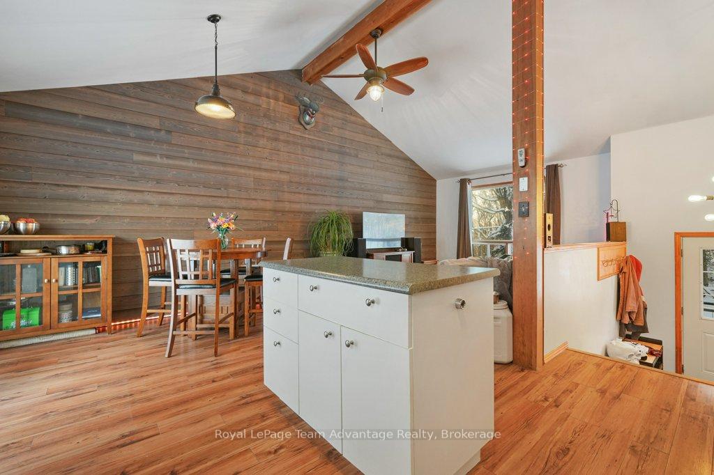Photo 14 of 212 Star Lake Road, Seguin — HOMEH