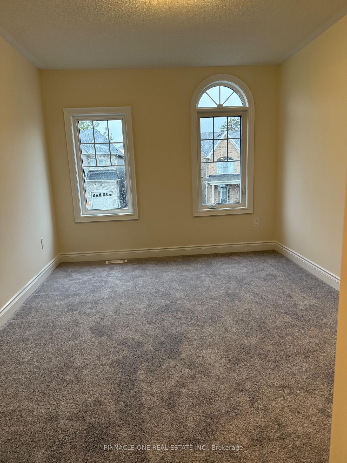 Photo 17 of 29 North Garden Boulevard, Scugog, Port Perry — HOMEH