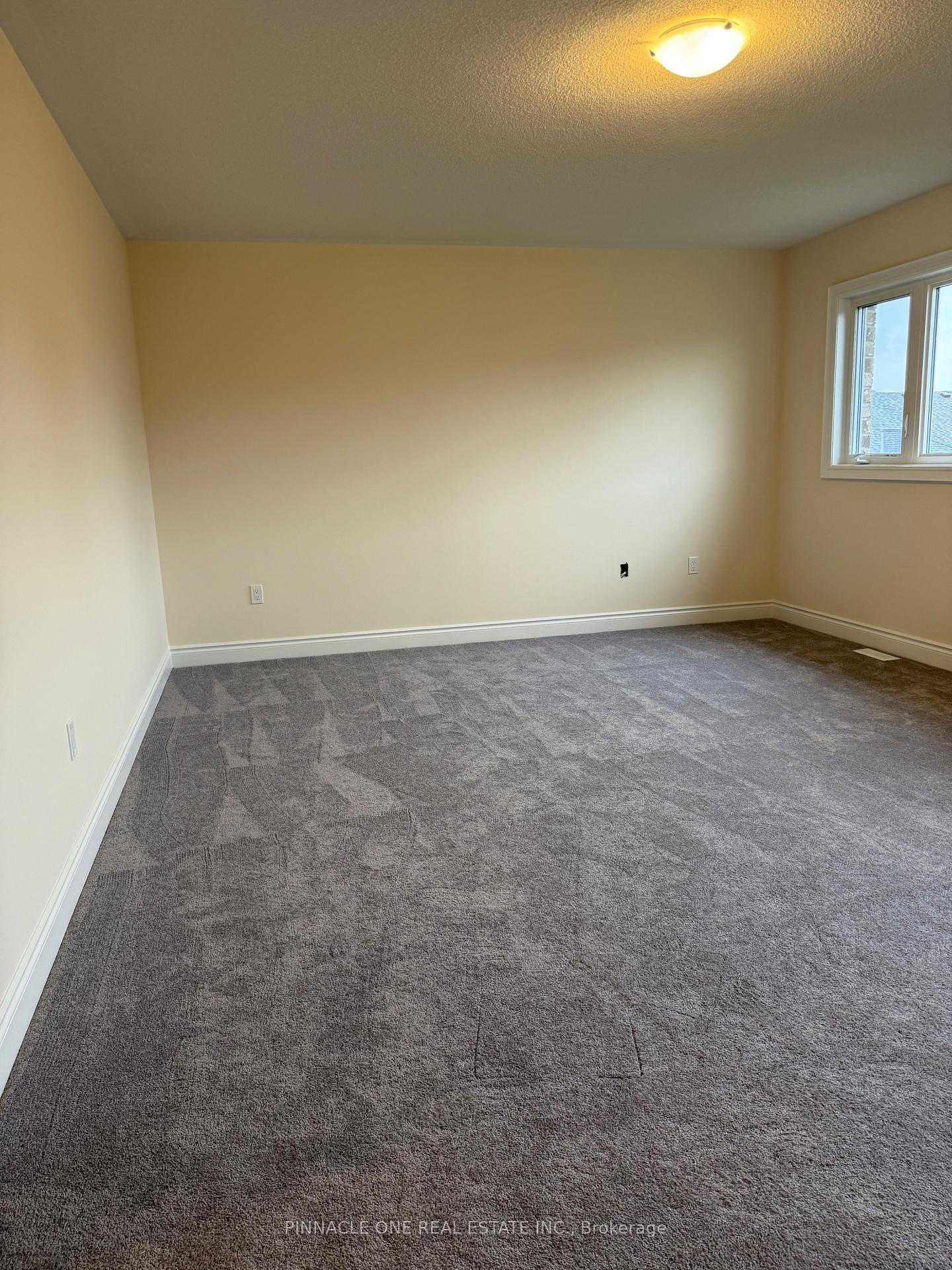 Photo 25 of 29 North Garden Boulevard, Scugog, Port Perry — HOMEH