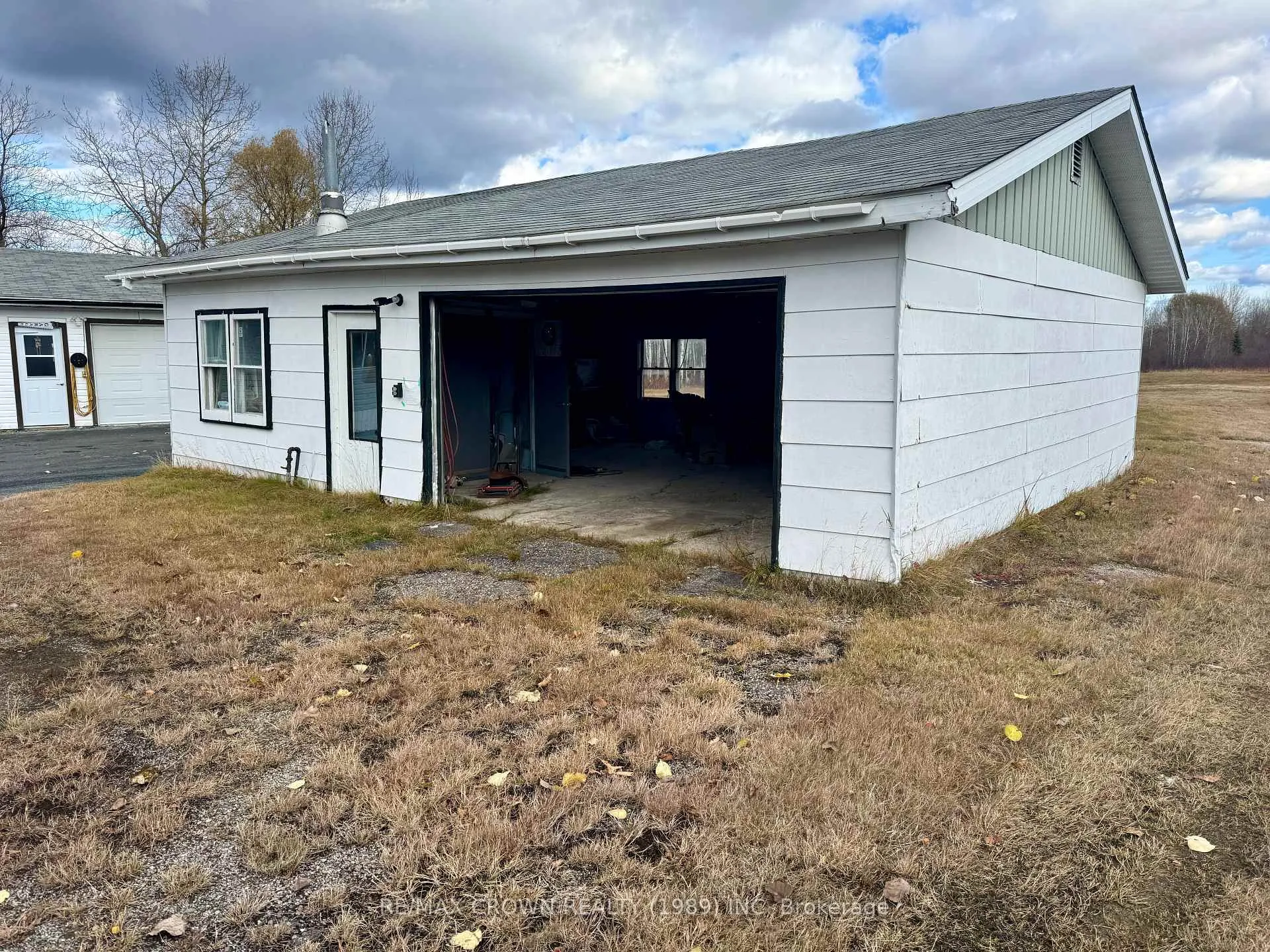 Photo 2 of 209 Ross Road, Smooth Rock Falls, SRF — HOMEH